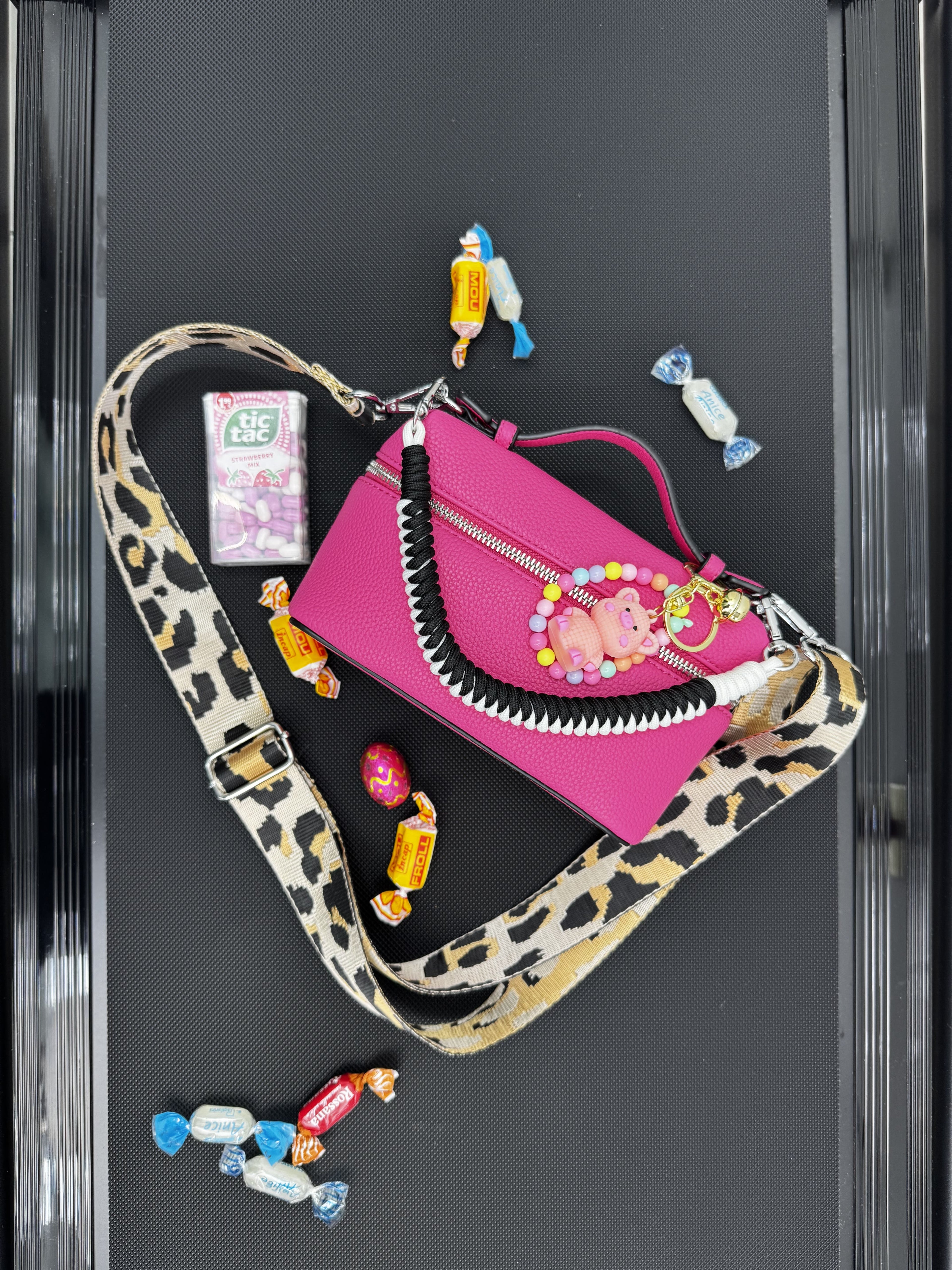 Borsa con tracolla maculata in stoffa e charme
