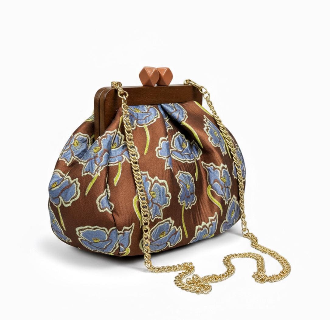 Borsa da Donna in Jacquard con Clutch in Legno – Eleganza e Carattere in Ogni Dettaglio