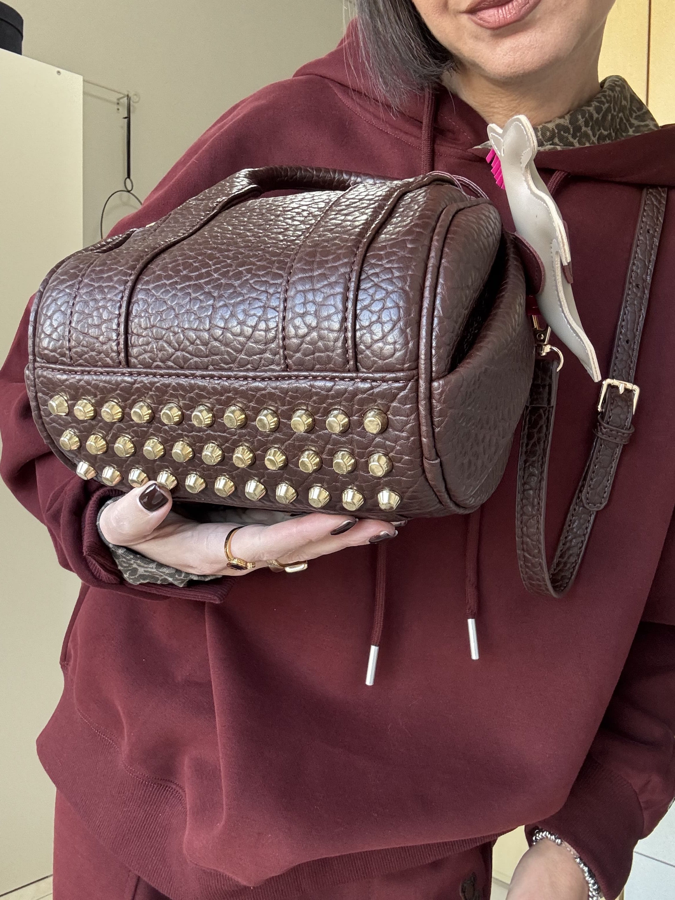 Borsa a Tracolla Media in Similpelle Martellata Top Quality – Eleganza e Funzionalità in un Unico Accessorio