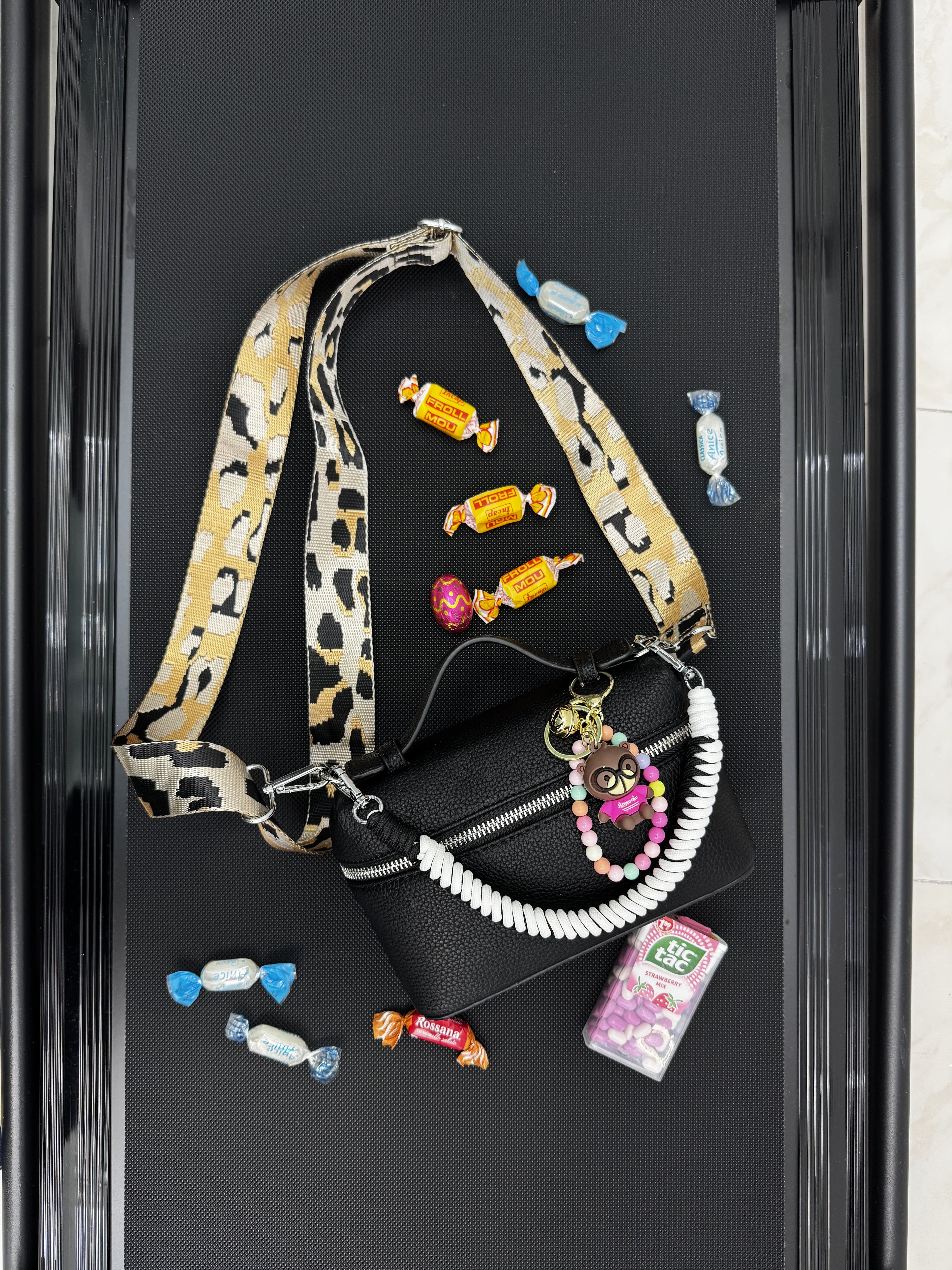 Borsa con tracolla maculata in stoffa e charme