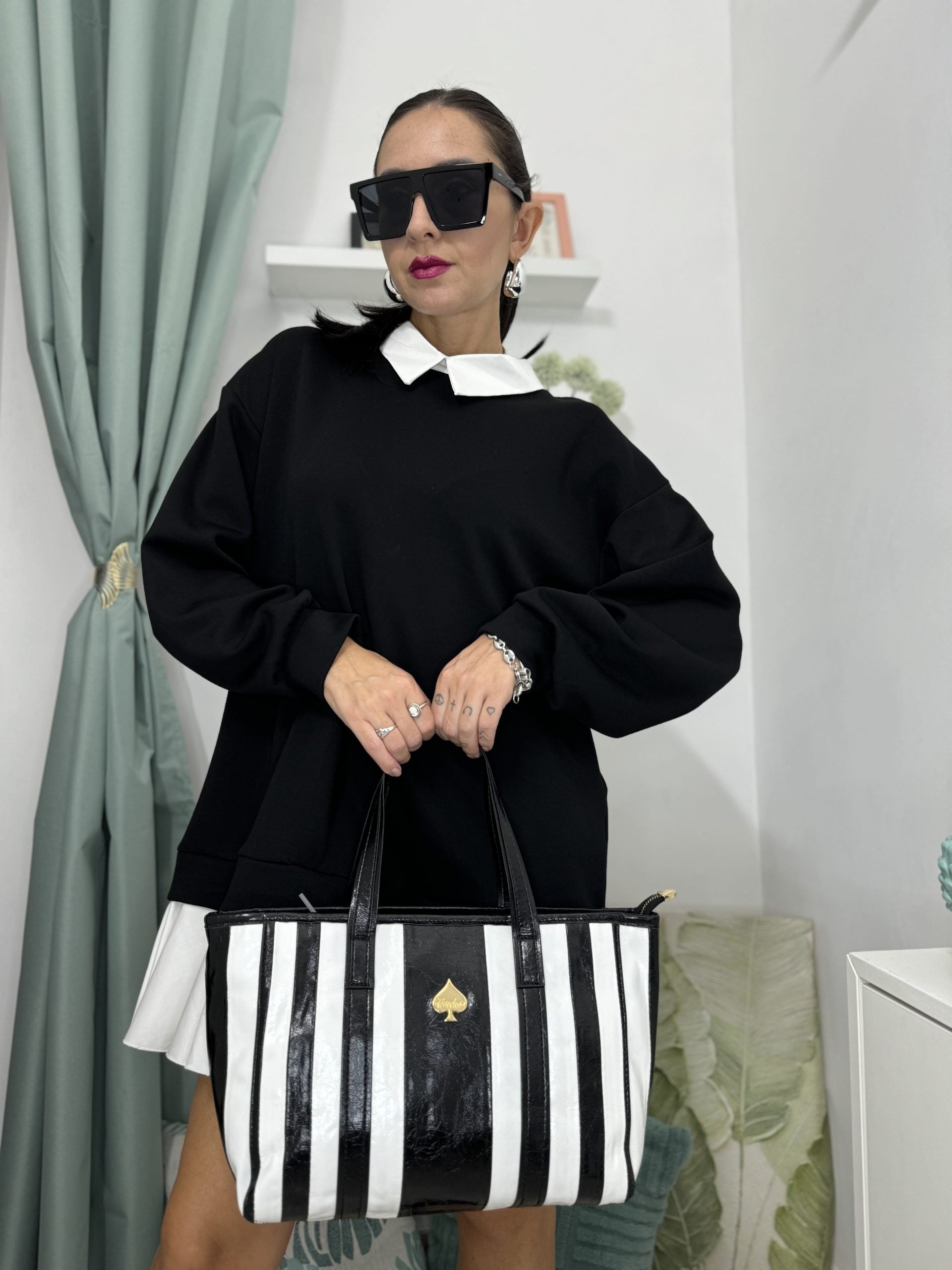 Borsa a righe con doppio manico