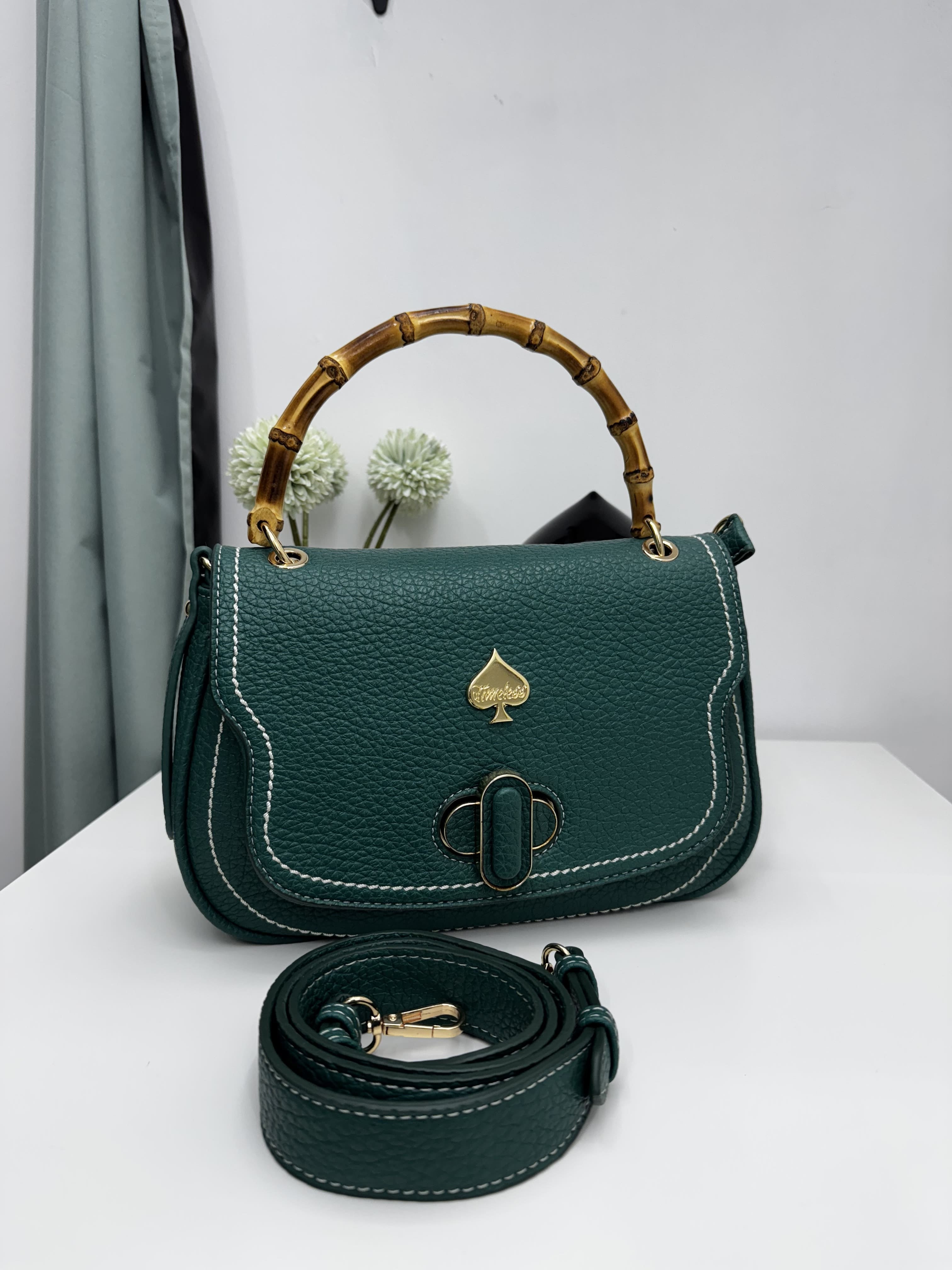 Borsa con manico in bamboo