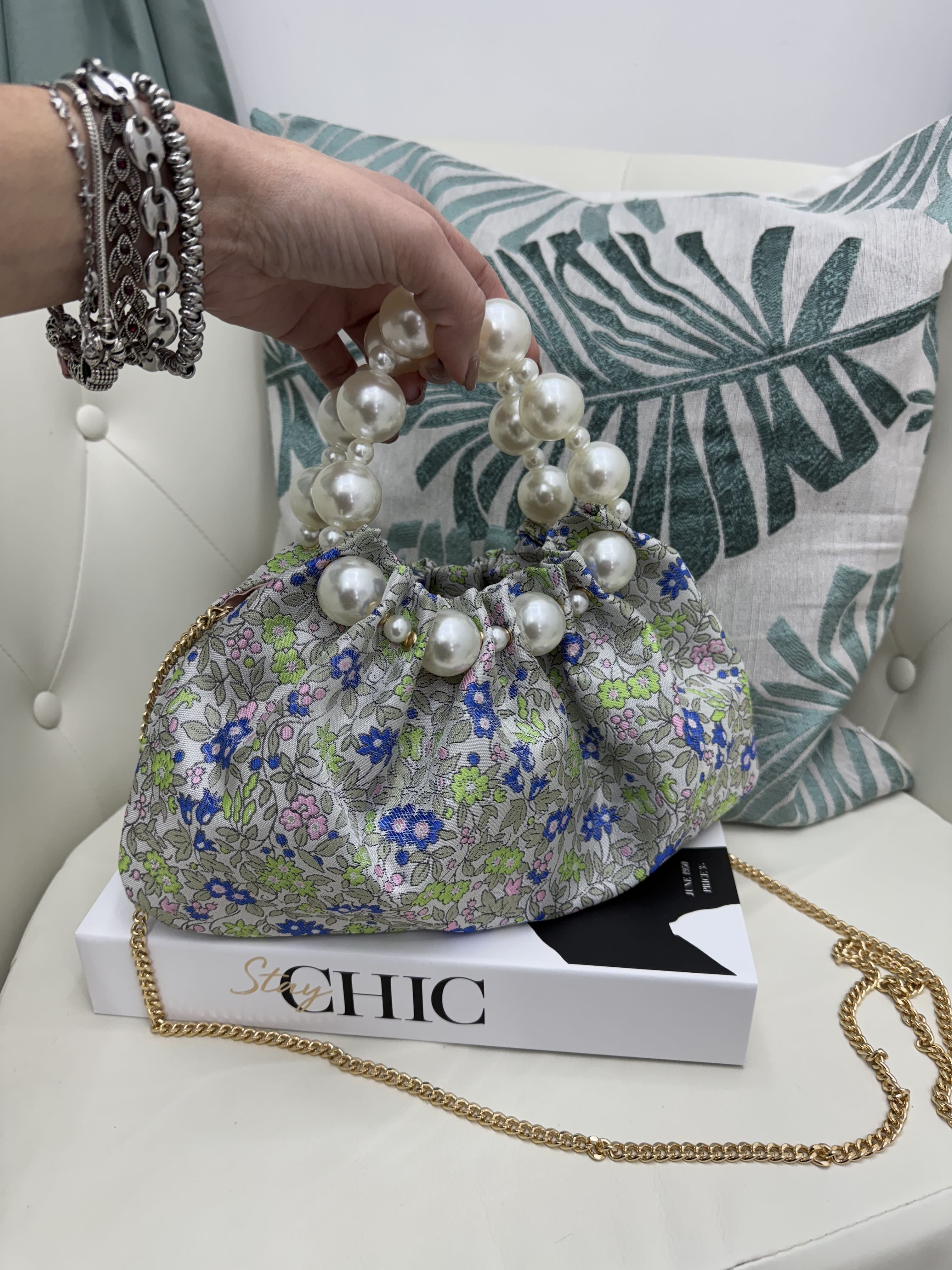 Borsa con manici in perle motivo floreale