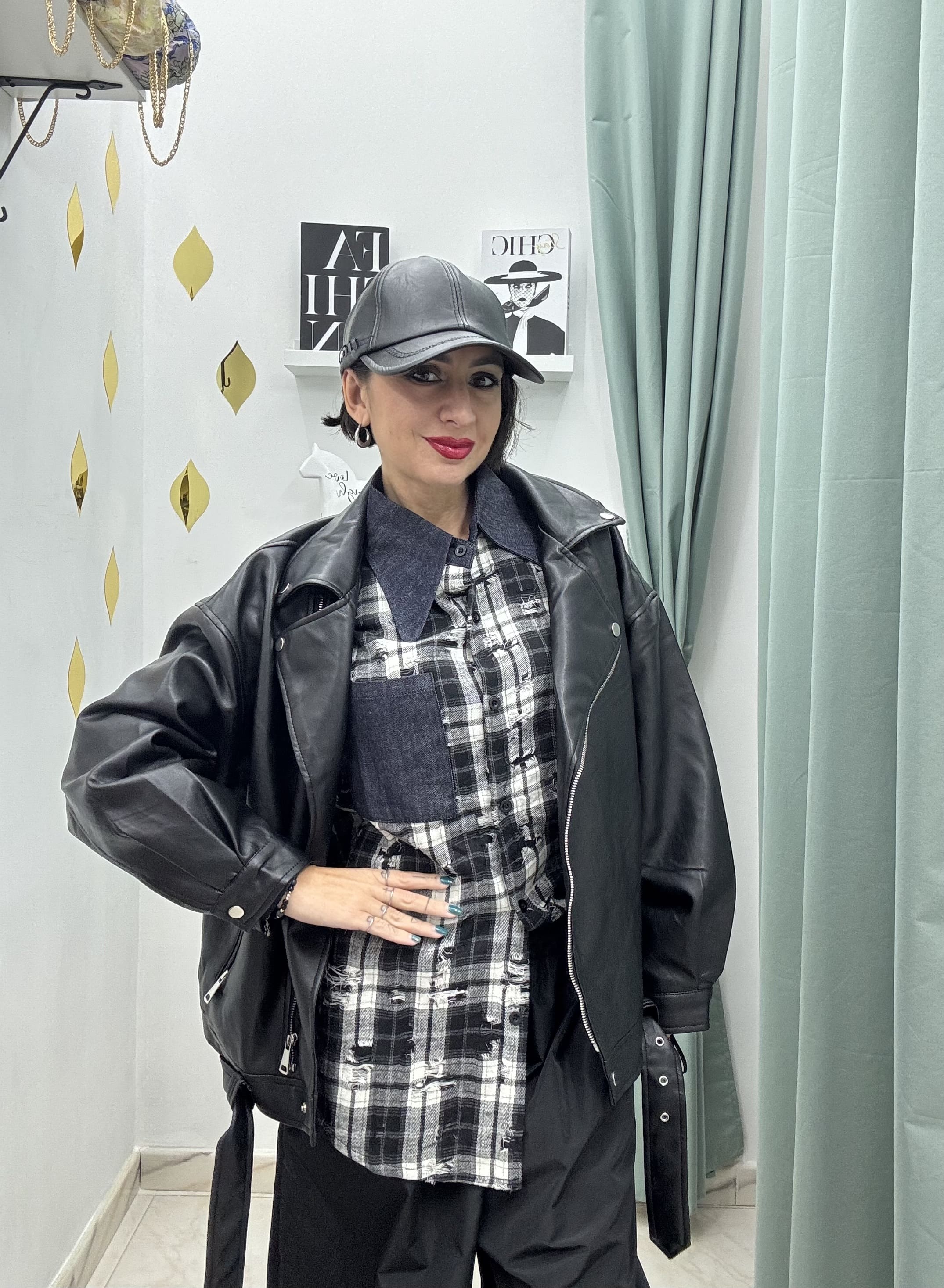 Camicia a Quadri neri e bianchi da Donna – Colletto a Contrasto in denim, Taglia Unica