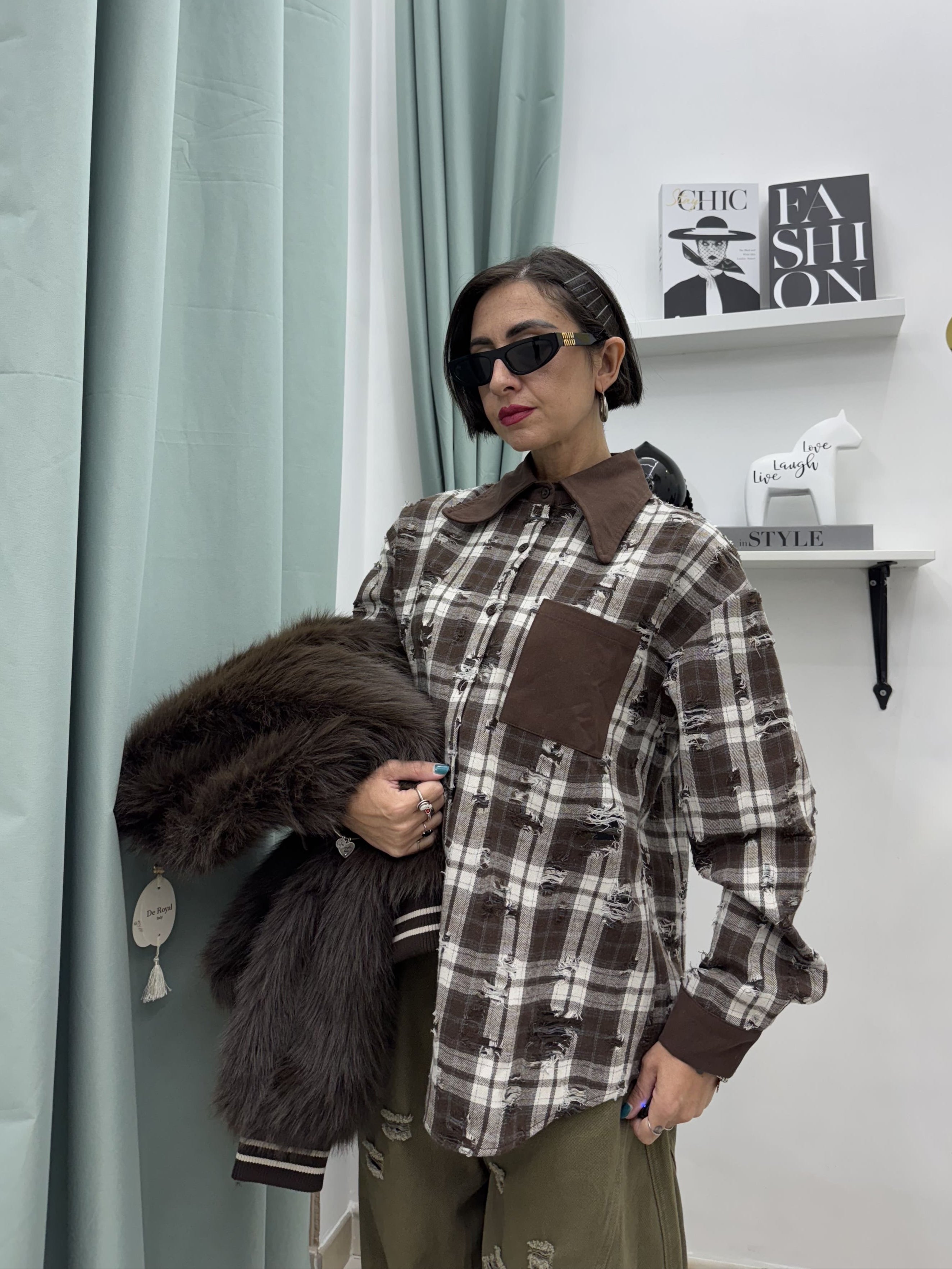 Camicia a Quadri Beige e Marrone da Donna – Colletto a Contrasto, Taglia Unica