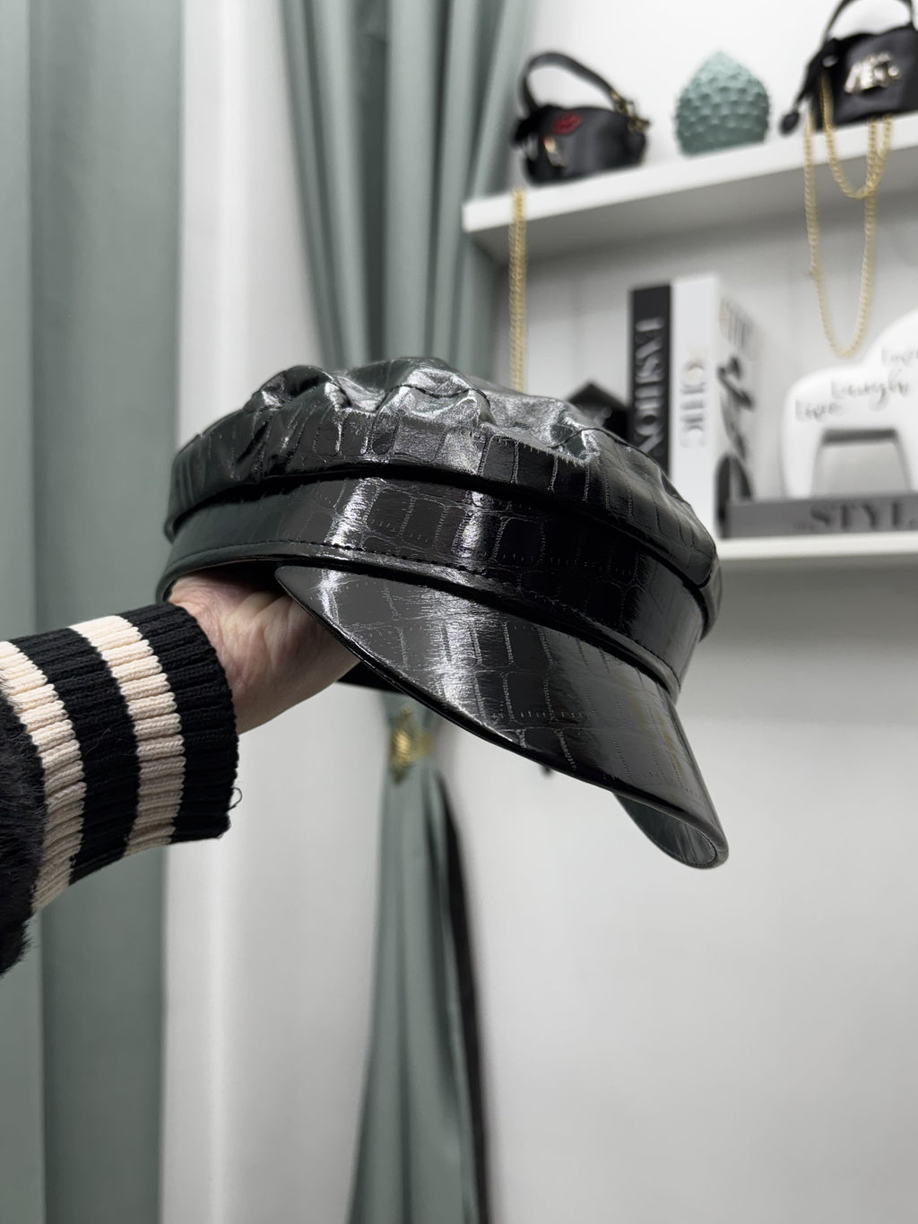 Cappello Baker Boy da donna in similpelle effetto cocco – stile animalier elegante e moderno