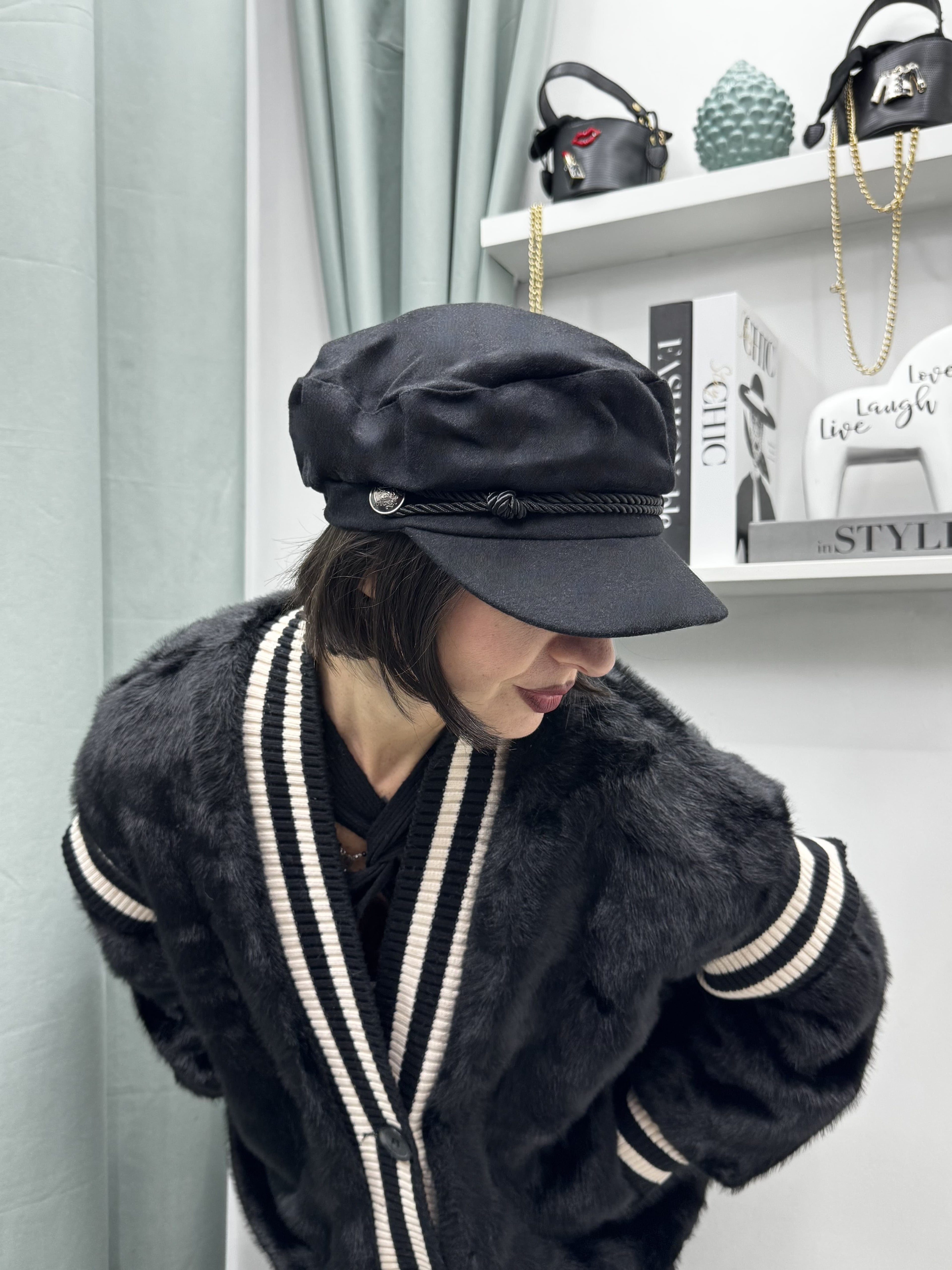 Cappello Baker Boy in panno da donna – regolabile con fascia elastica e visiera con cordoncino