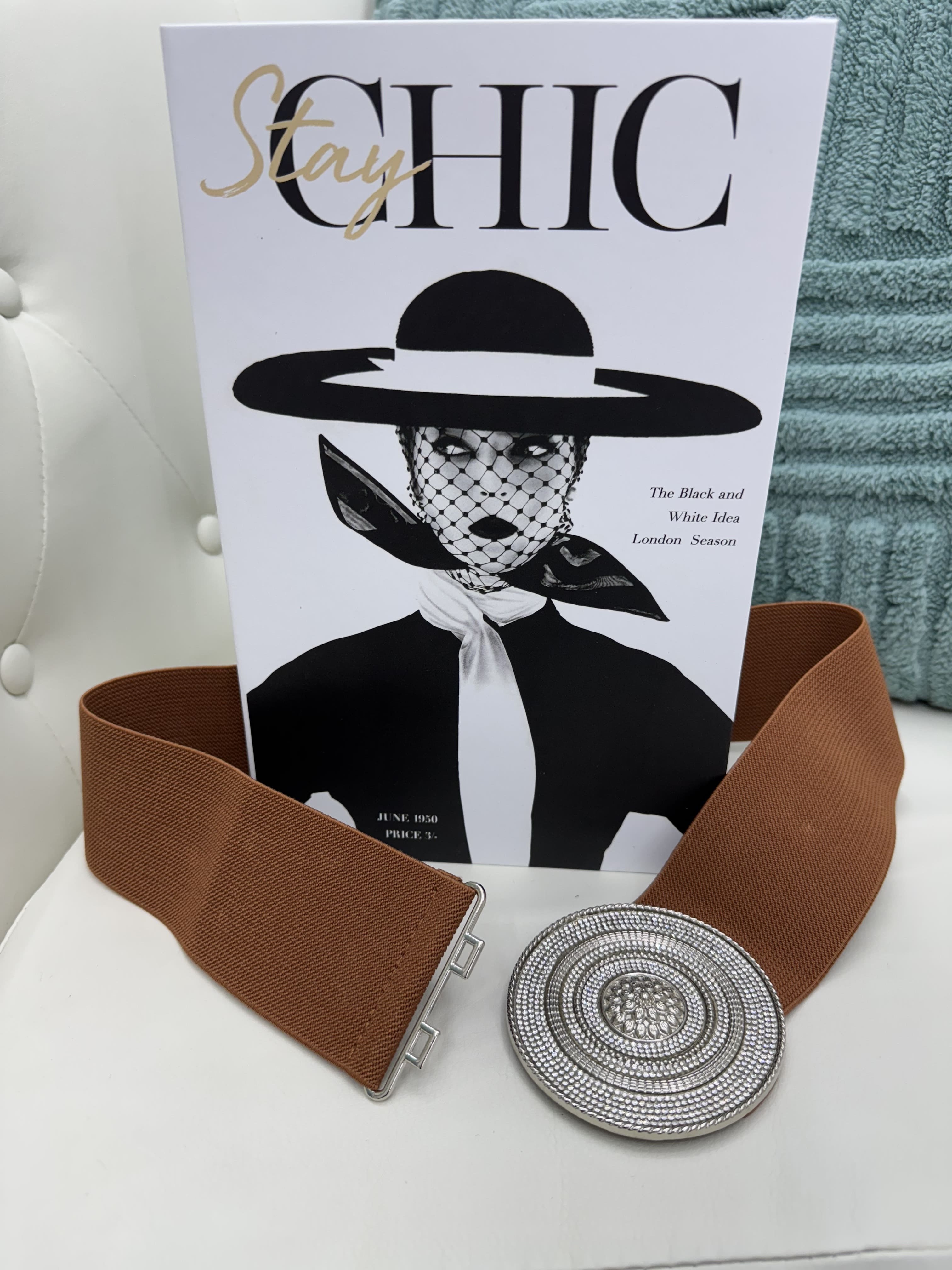 Cintura con fascia elastica e fibbia con strass