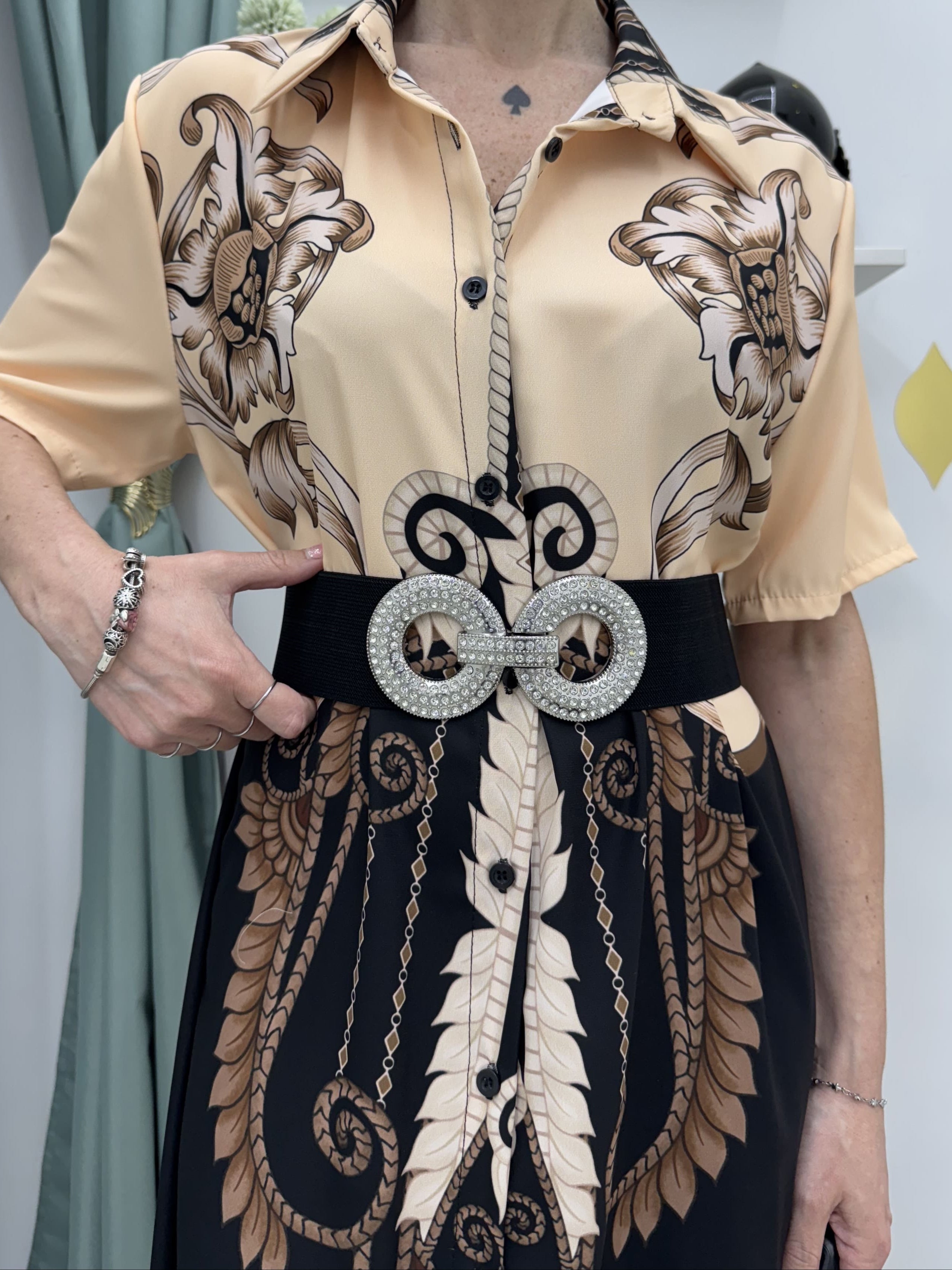 Cintura con fascia elastica e fibbia con strass