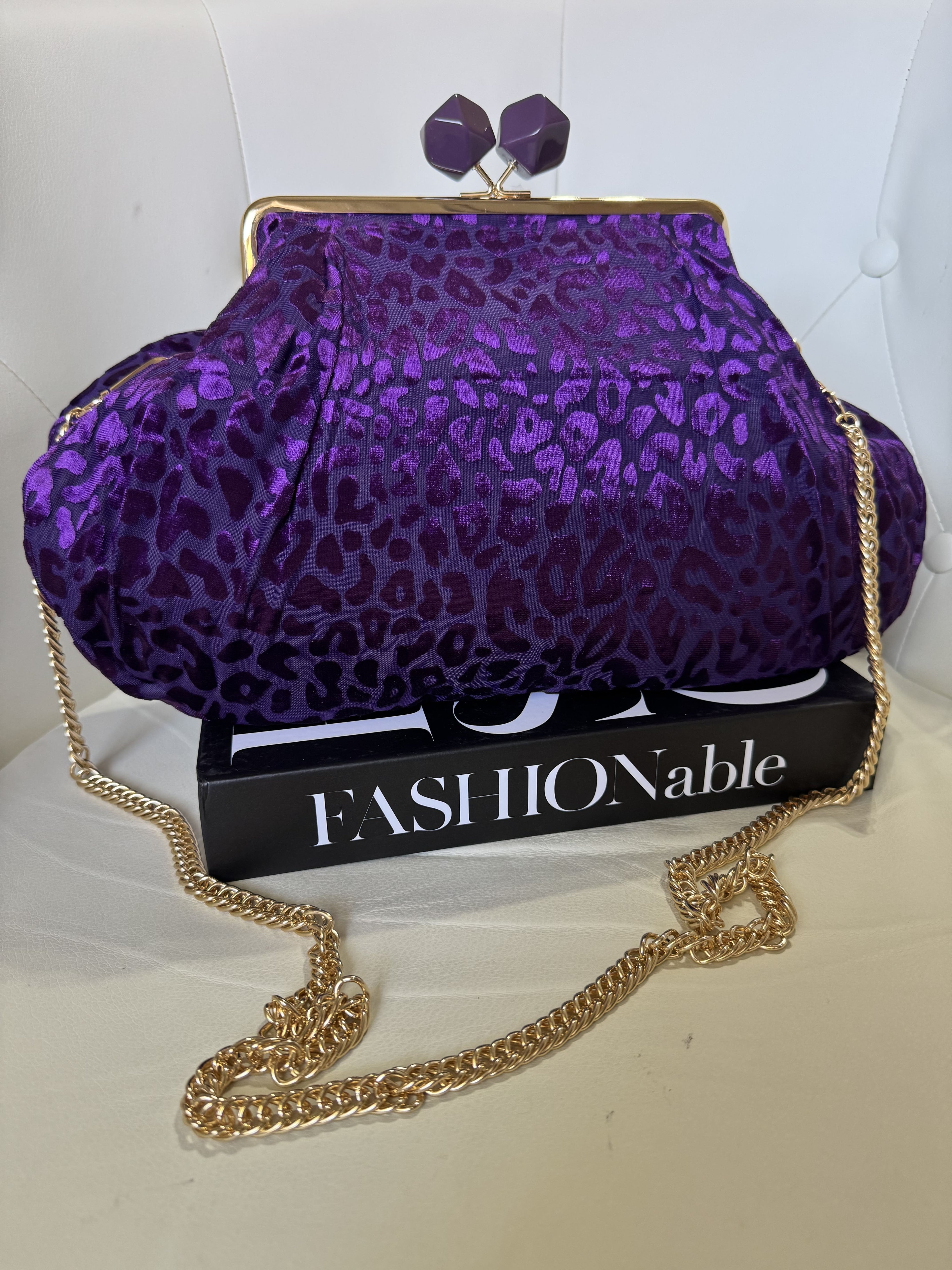 Clutch Maxi in Stoffa con Dettagli in Ciniglia – Fantasie Floreali, Maculate e Tropicali