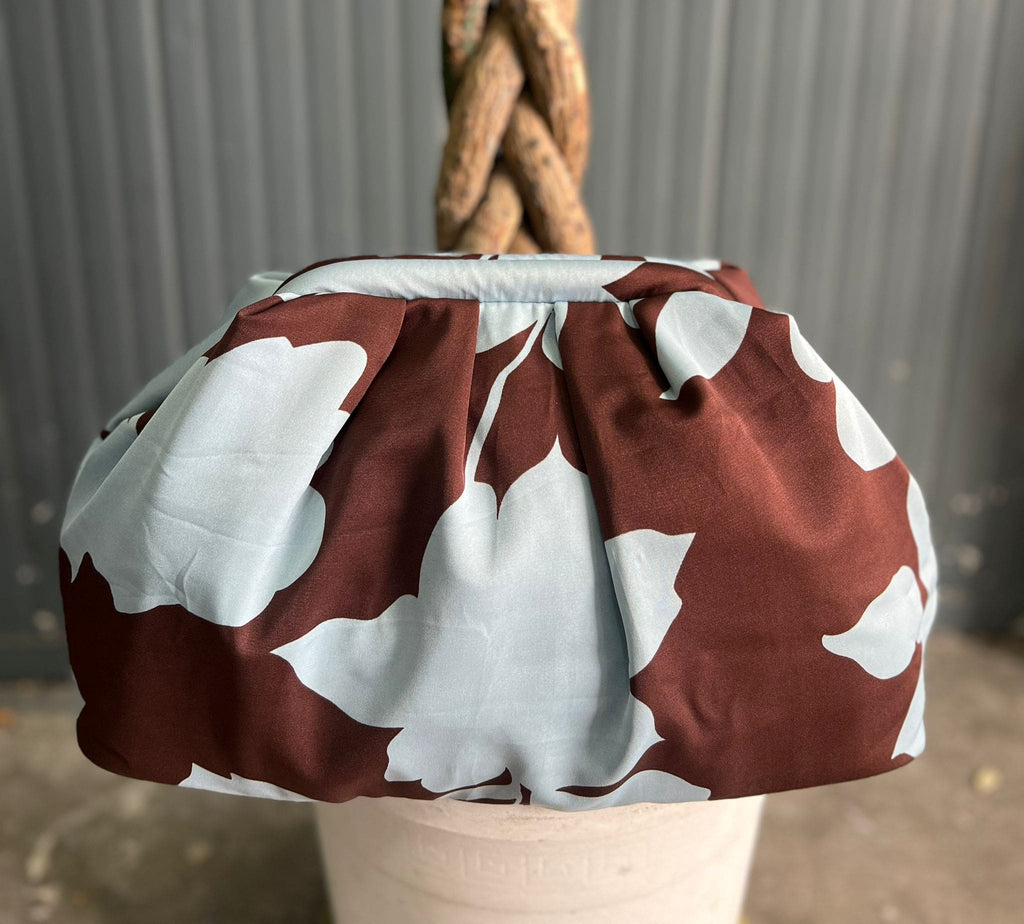 Borsa Clutch Donna in Tessuto Rasato con Tracolla a Catena