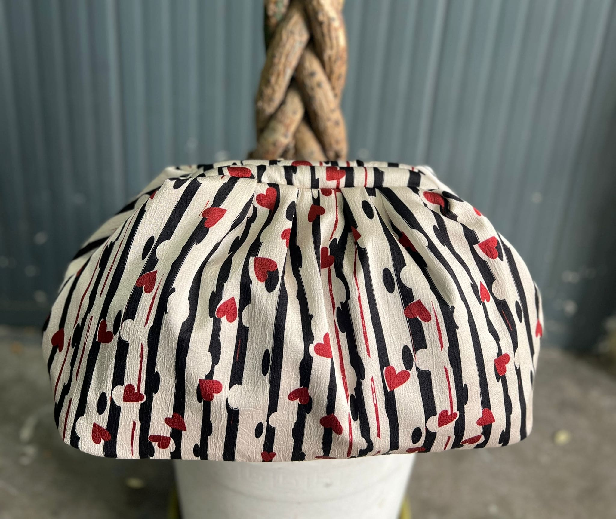 Borsa Clutch Donna in Tessuto Rasato con Tracolla a Catena