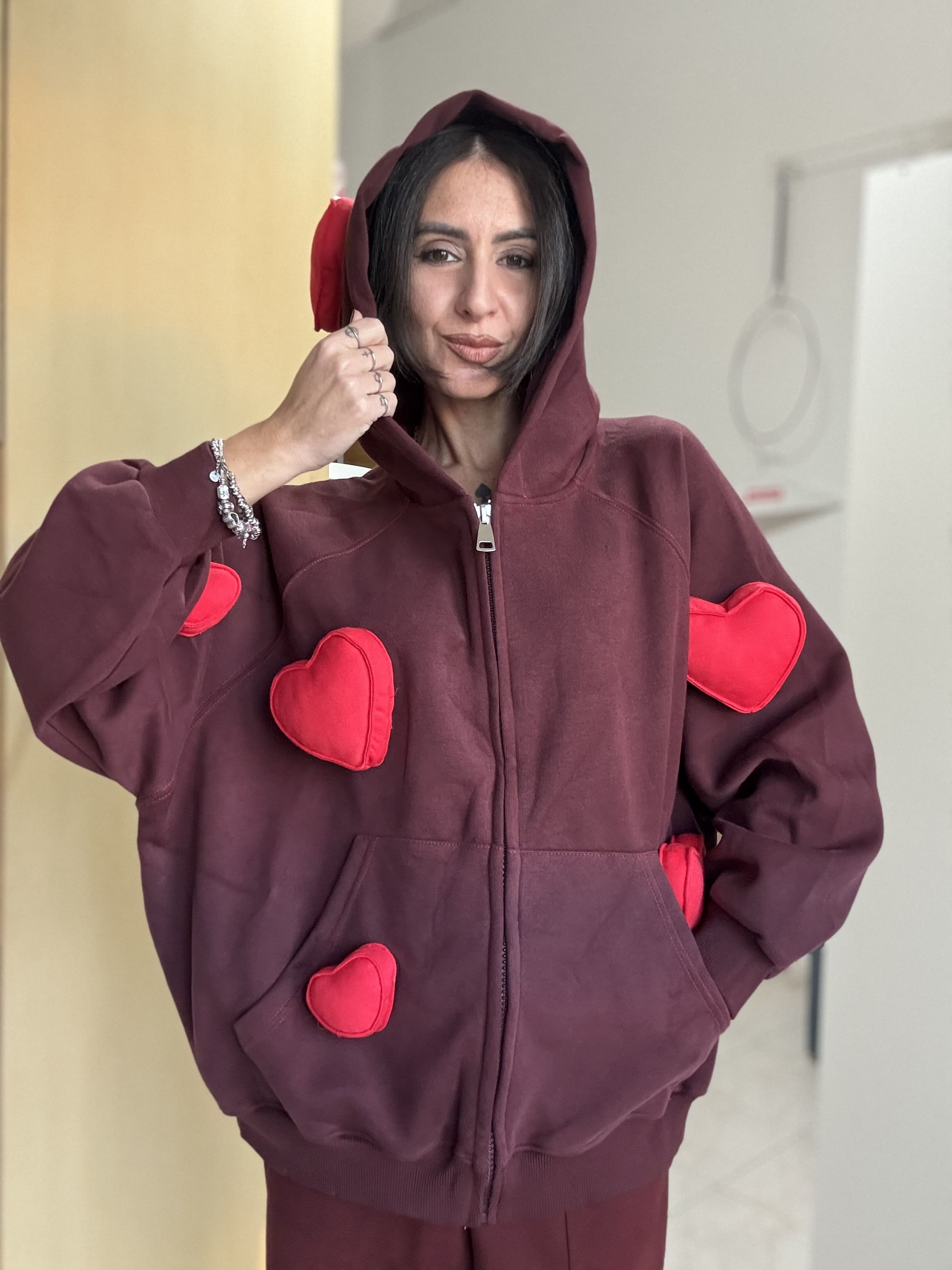 Felpa Oversize da Donna con Zip, Cappuccio e Cuori Imbottiti in Rilievo MOON KISS