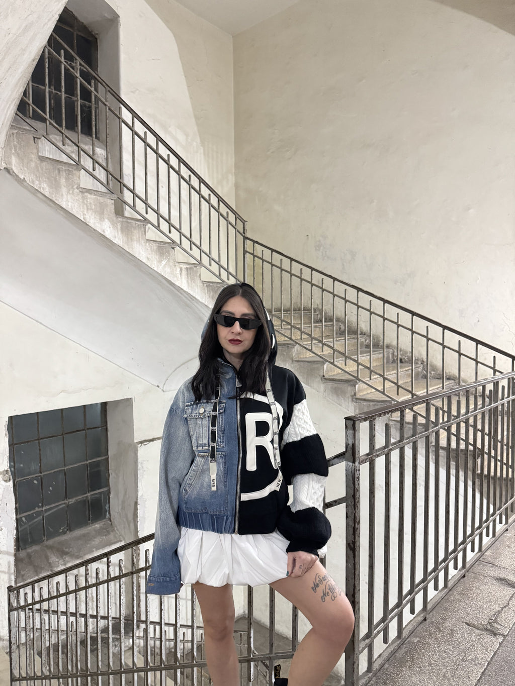 Giubbino bomber in denim e felpa
