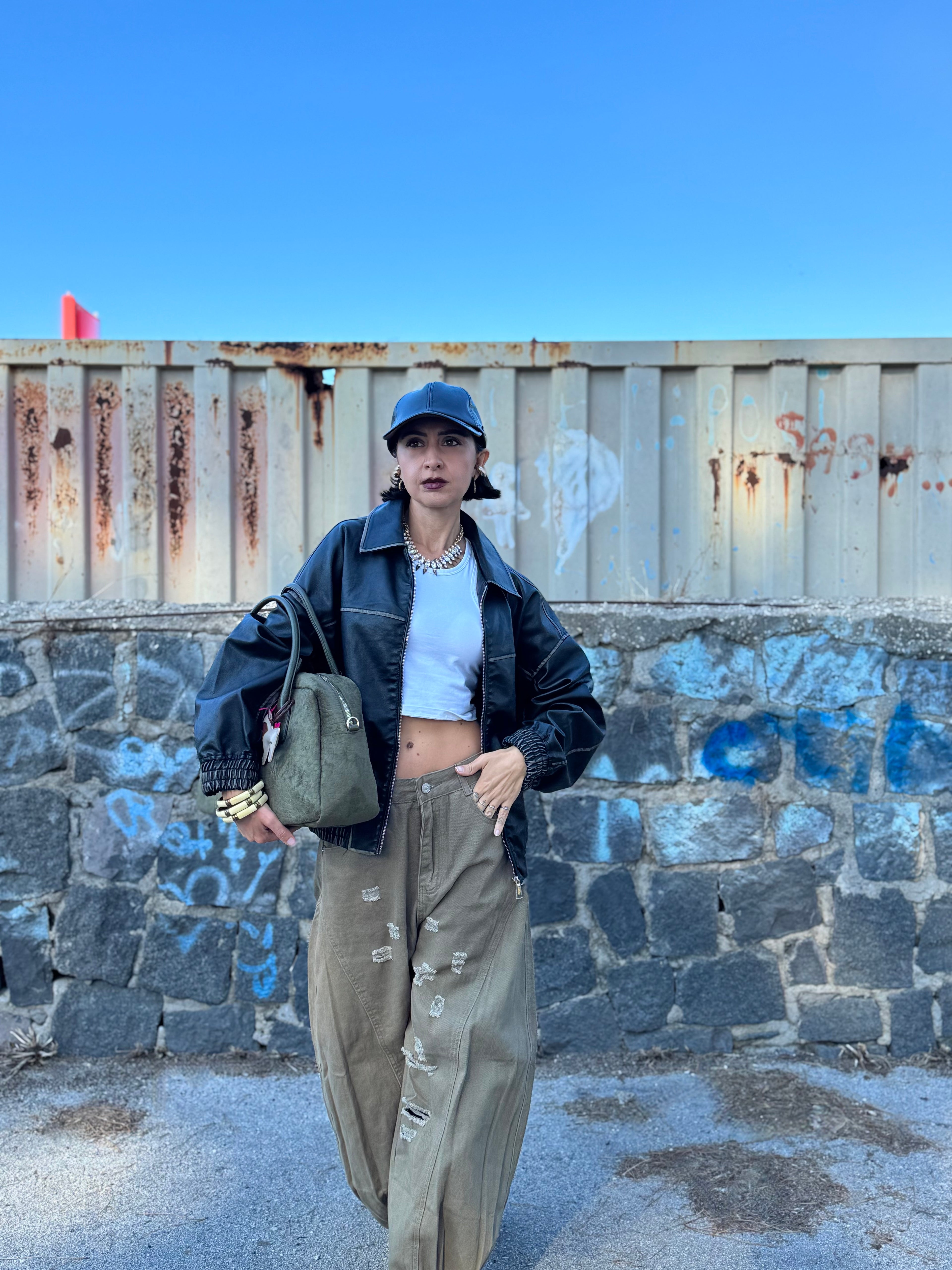 Giubbino bomber Oversize in Similpelle con Dettagli Vintage – Vestibilità comoda dalla taglia 40 alla 50