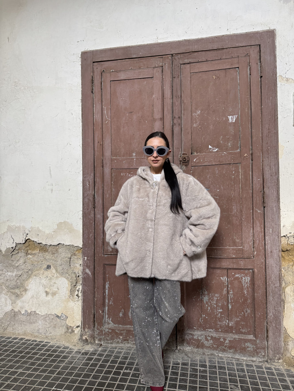 Ecofur con Cappuccio e Bottoni Gioiello (S–XL)