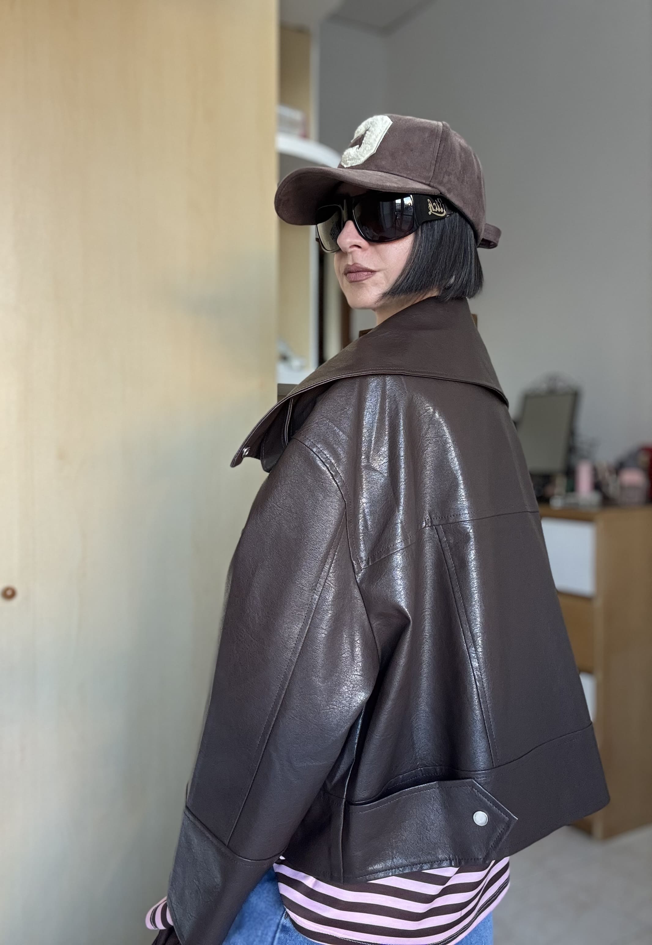 Giubbino donna oversize in similpelle marrone modello chiodo – Big Size