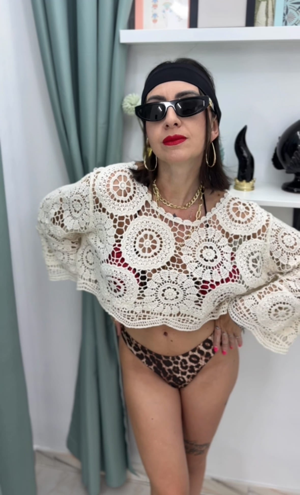 Maglia crop traforata in maglia uncinetto a maniche lunghe ampie – Taglia unica (fino alla 46)