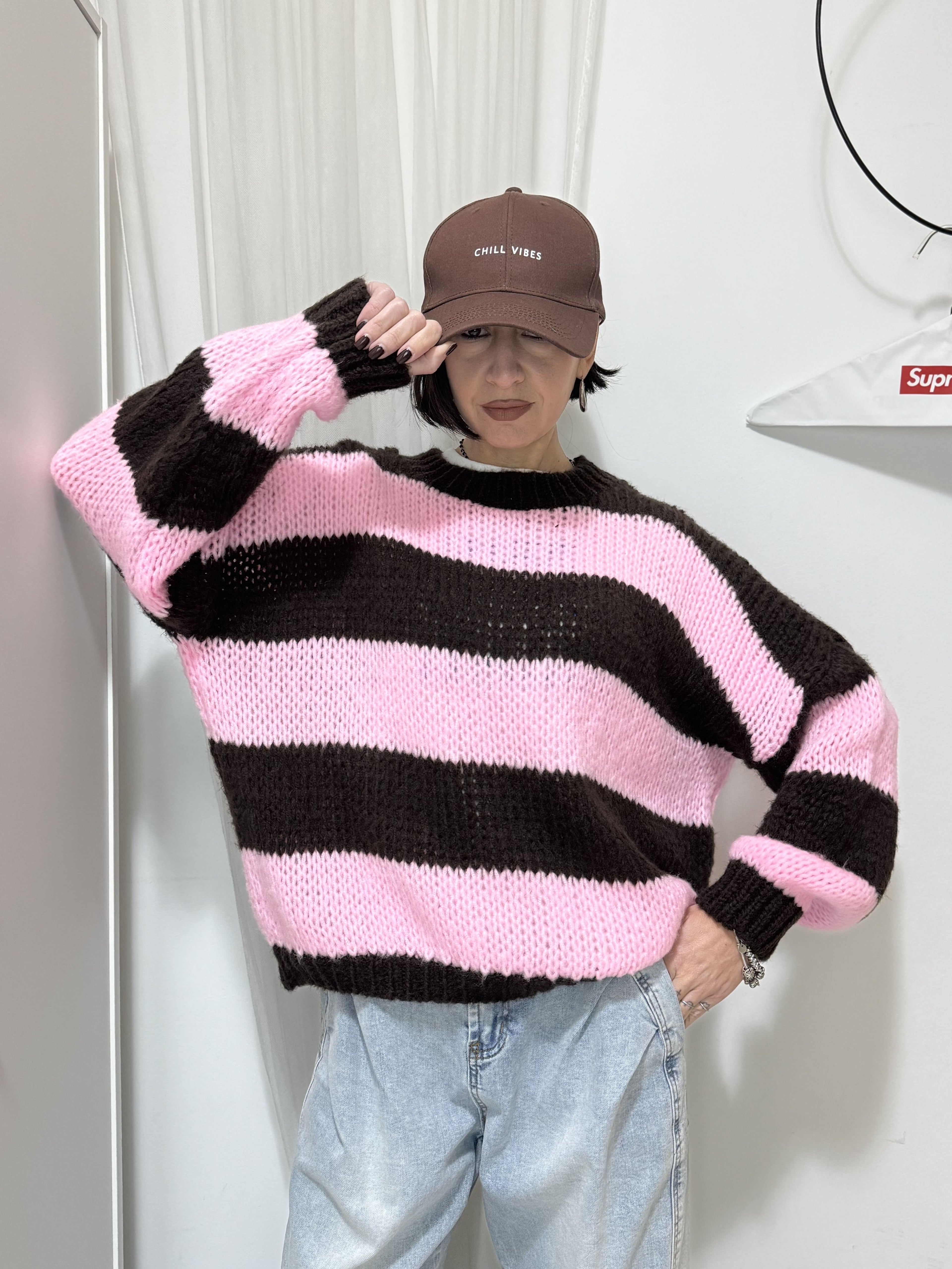 Maglione oversize a righe – morbidezza assoluta, stile senza sforzo.