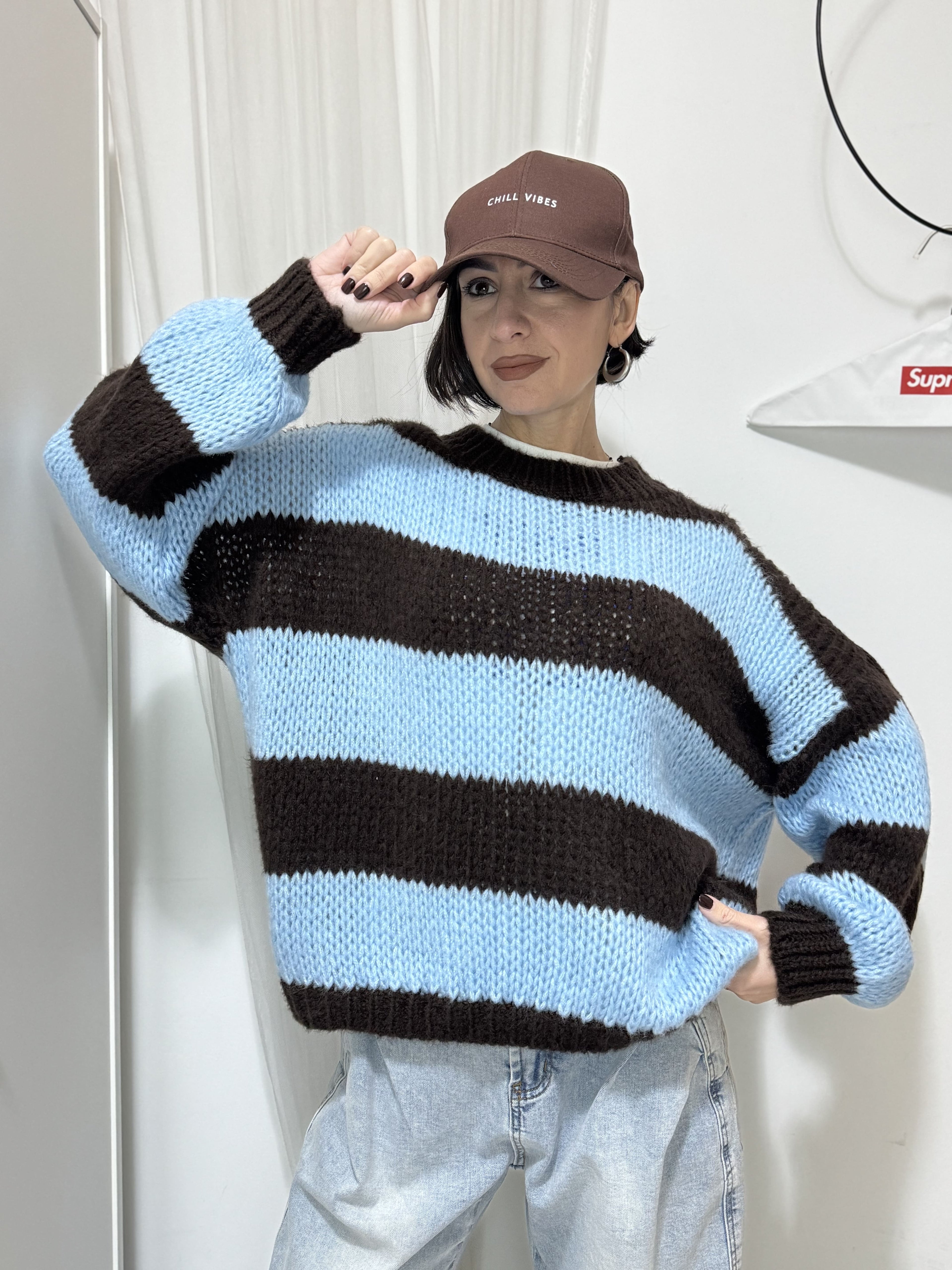 Maglione oversize a righe – morbidezza assoluta, stile senza sforzo.