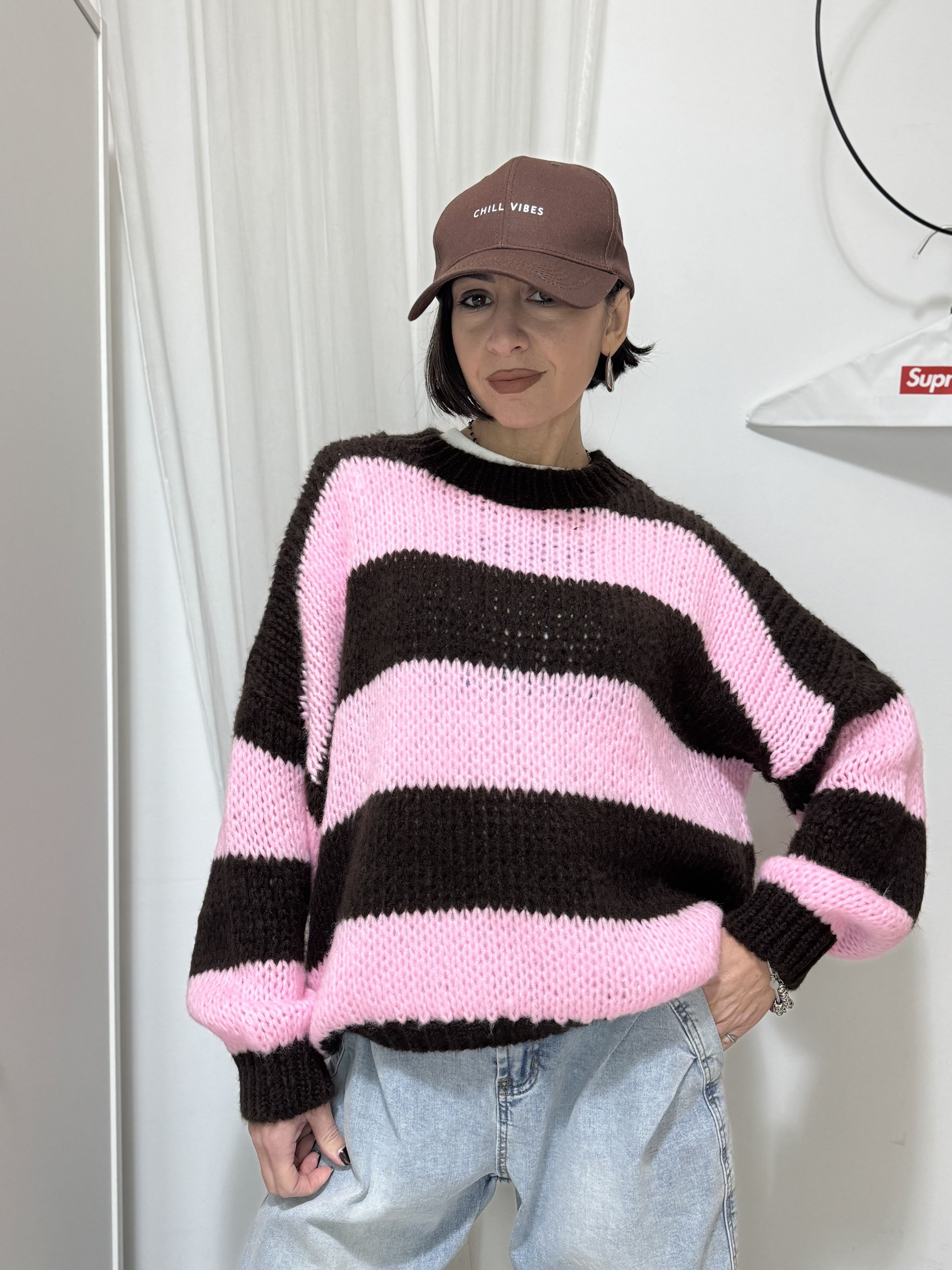 Maglione oversize a righe – morbidezza assoluta, stile senza sforzo.