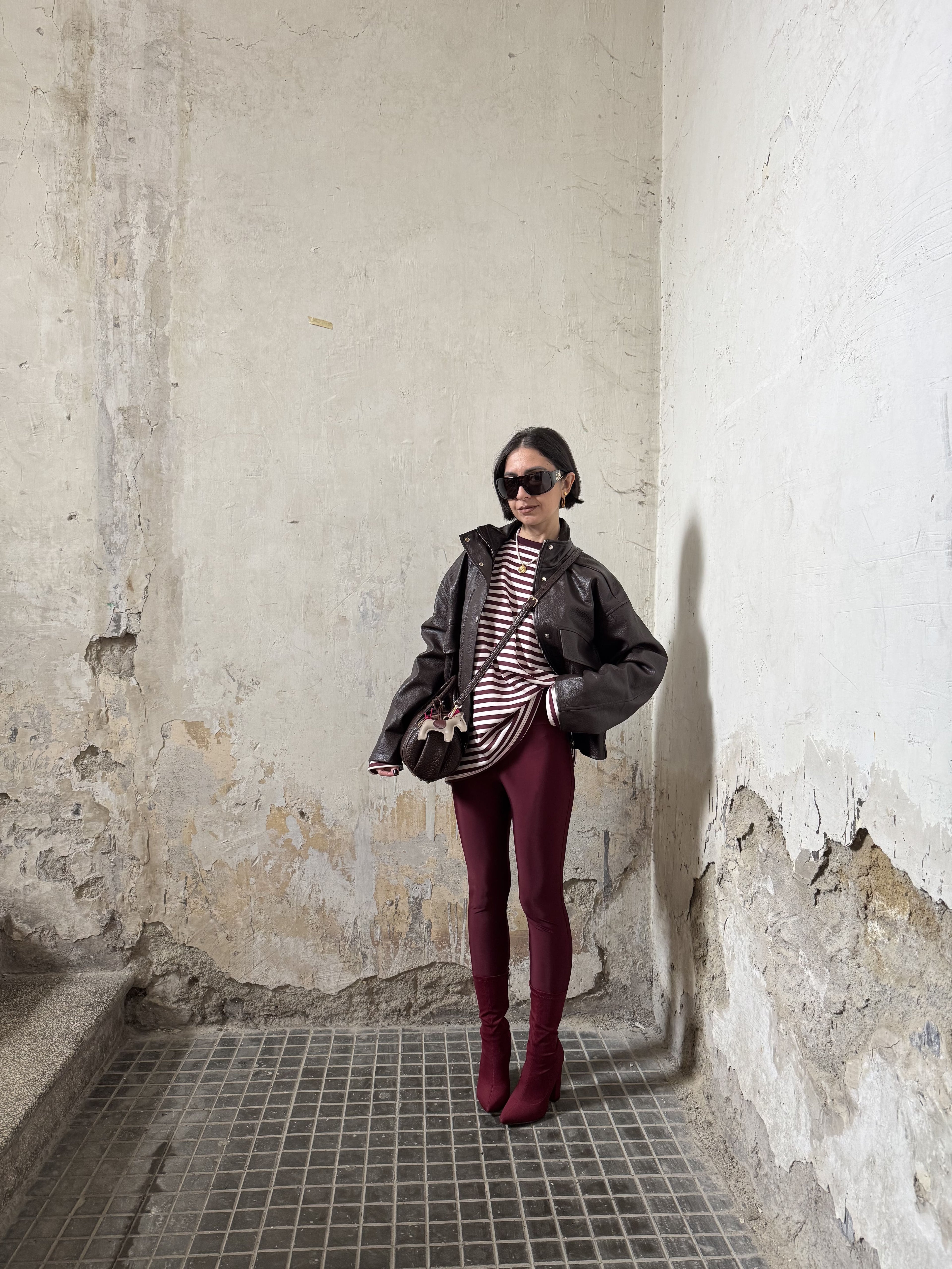 Bomber Donna in Similpelle Martellata Marrone – Interno Foderato, Doppia Chiusura e Dettagli Argentati | Taglie XS/S – M/L