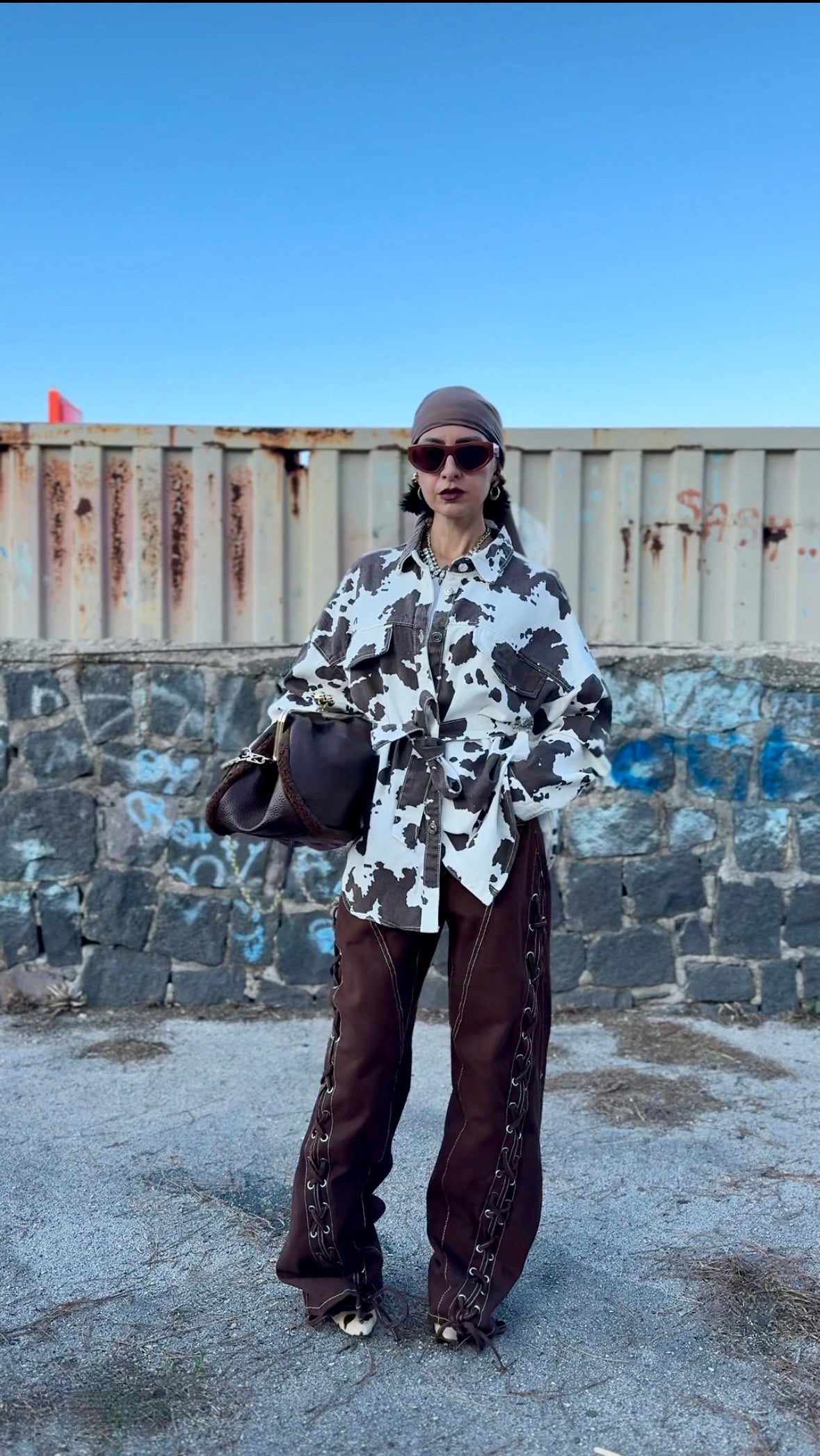 Pantalone Balloon in Denim Marrone – Stile Coachella con Lacci Intrecciat