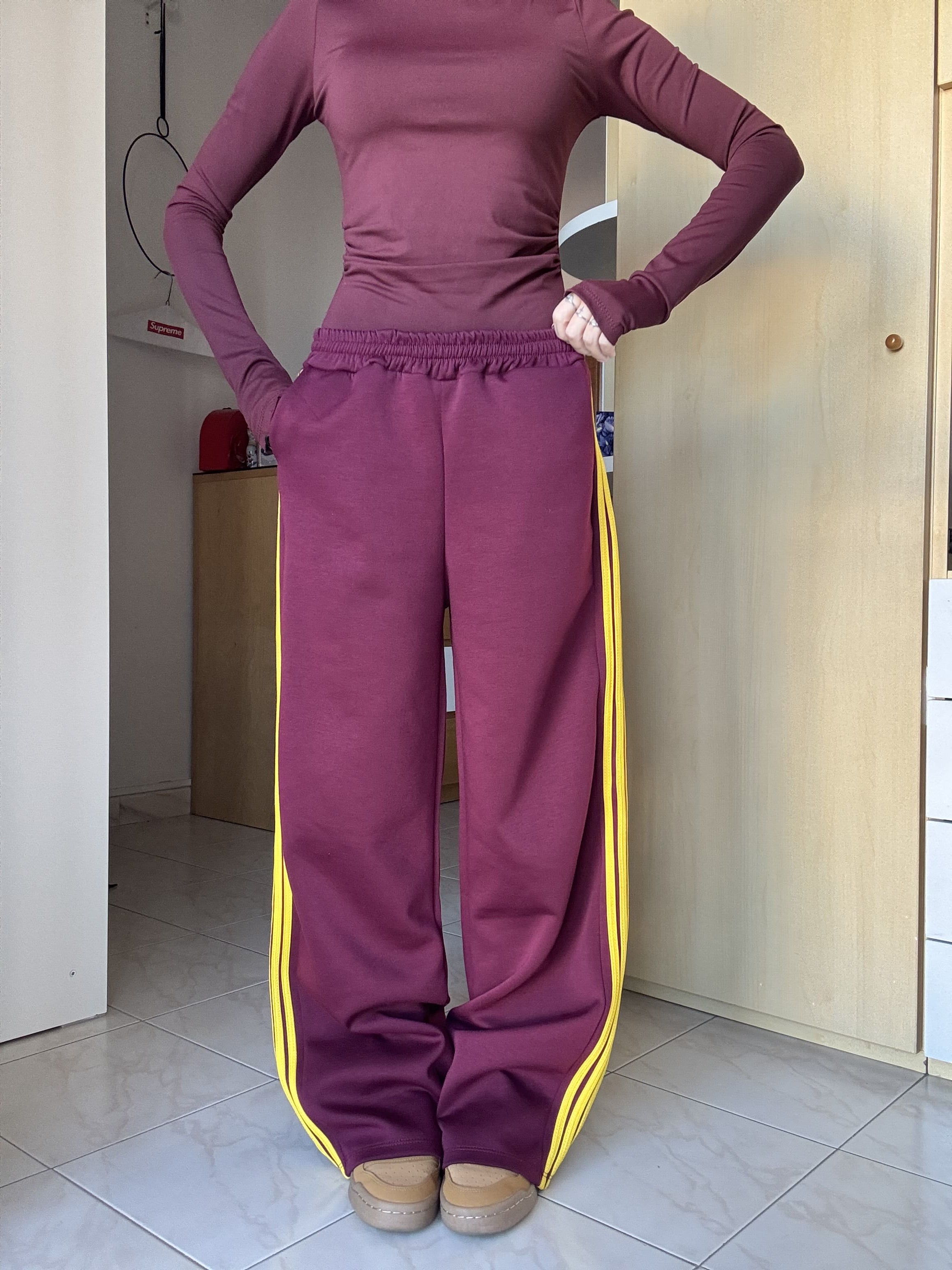 Pantalone tuta donna con bande laterali e vita elastica – Taglia unica