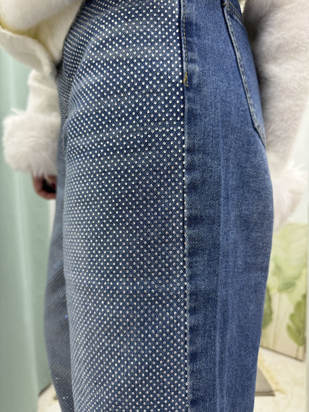 Jeans con strass scintillanti