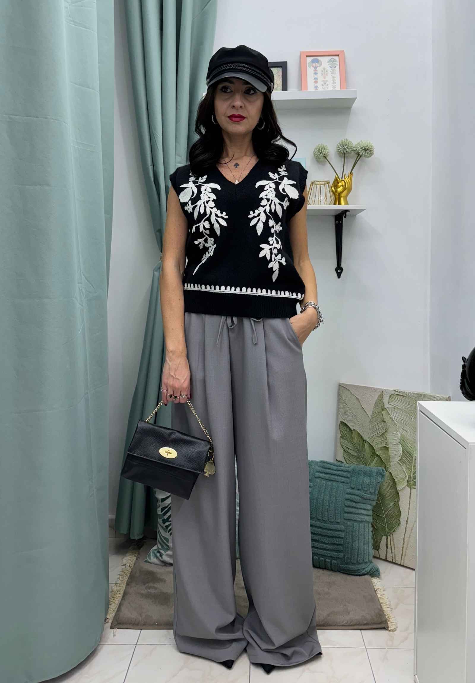 Pantaloni palazzo con pences e fascia