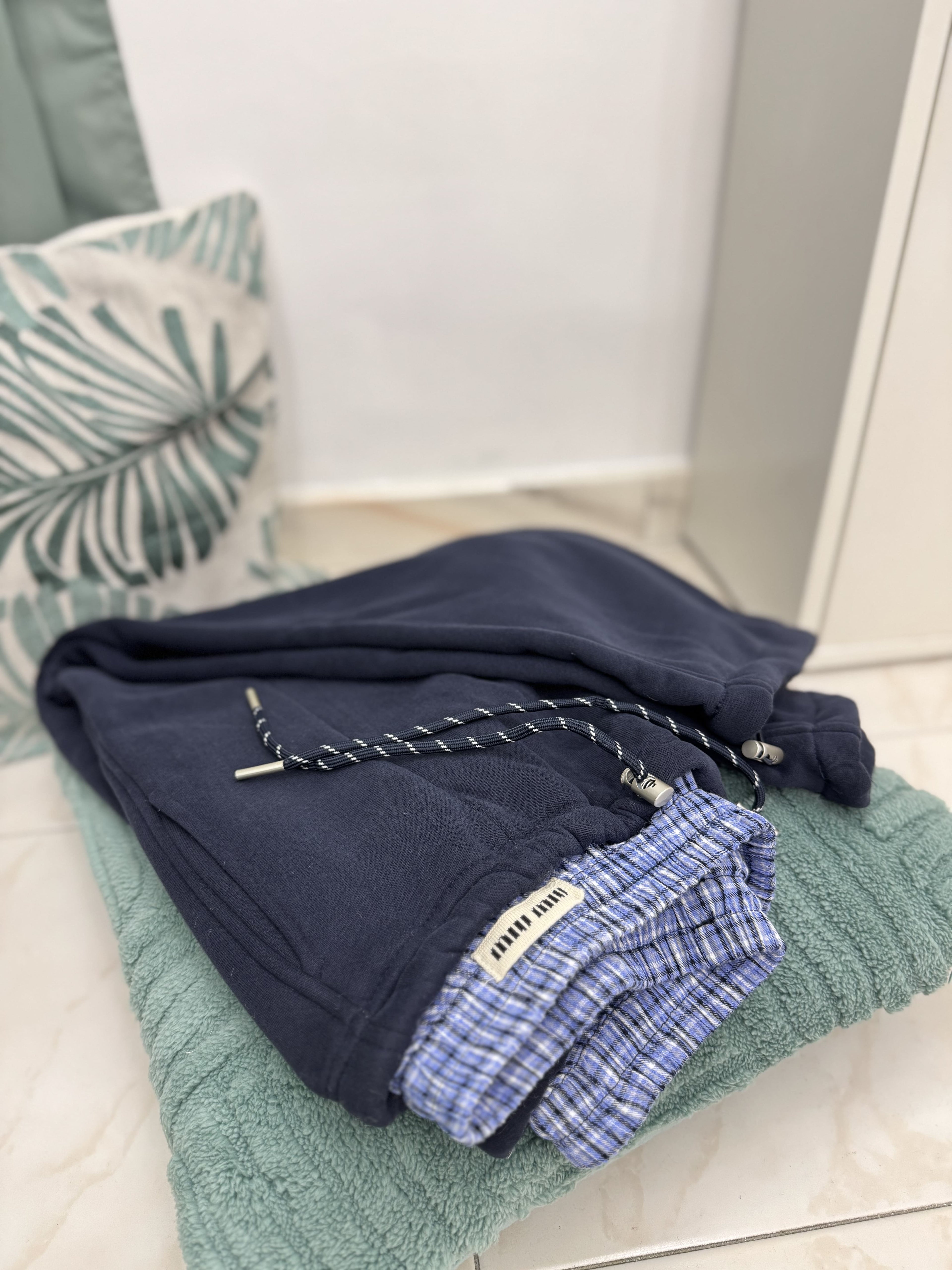 Pantaloni tuta con finto boxer