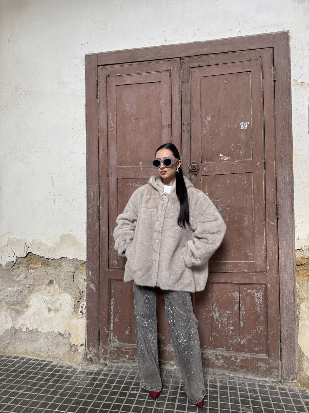 Ecofur con Cappuccio e Bottoni Gioiello (S–XL)