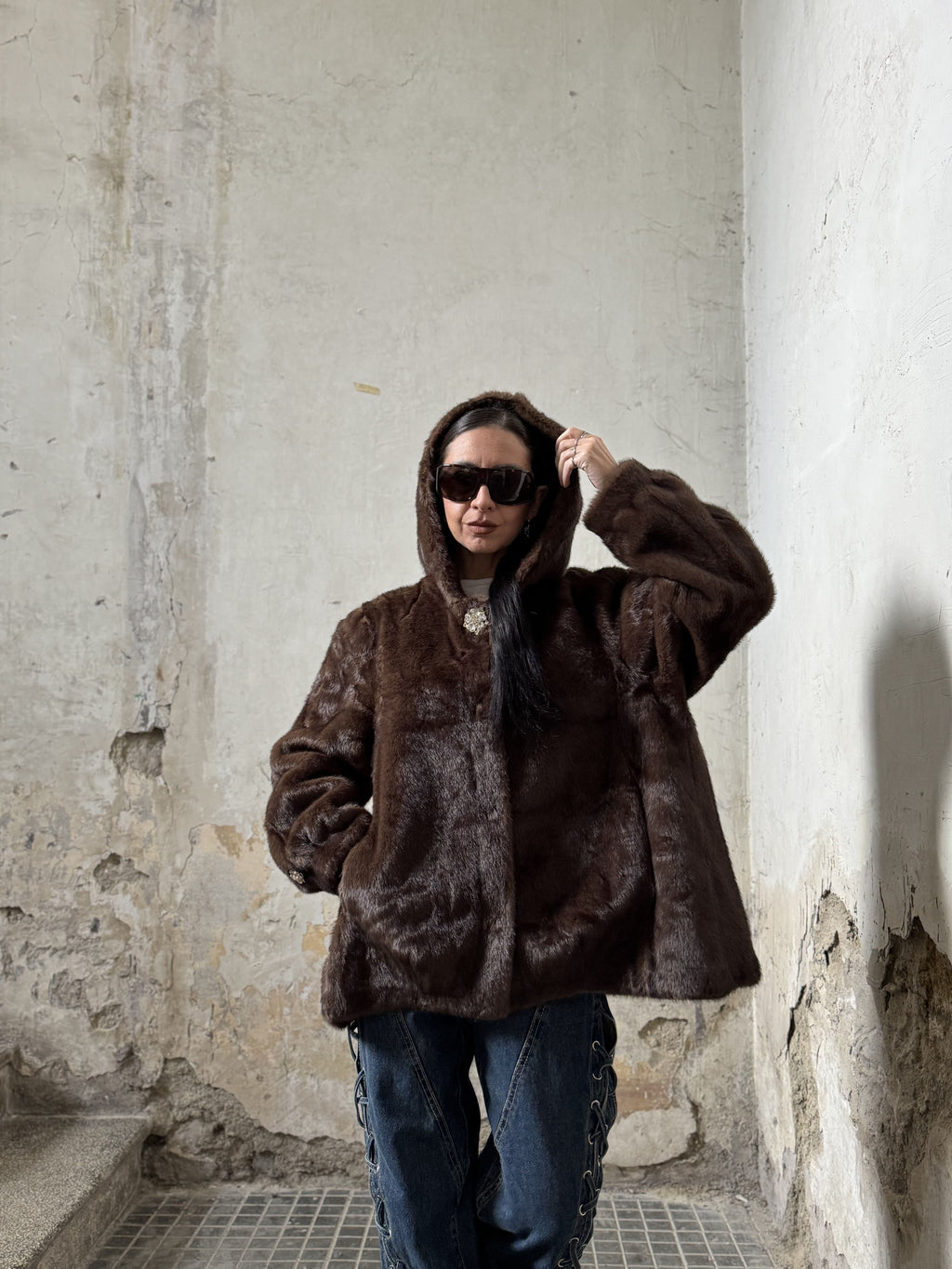 Ecofur con Cappuccio e Bottoni Gioiello (S–XL)