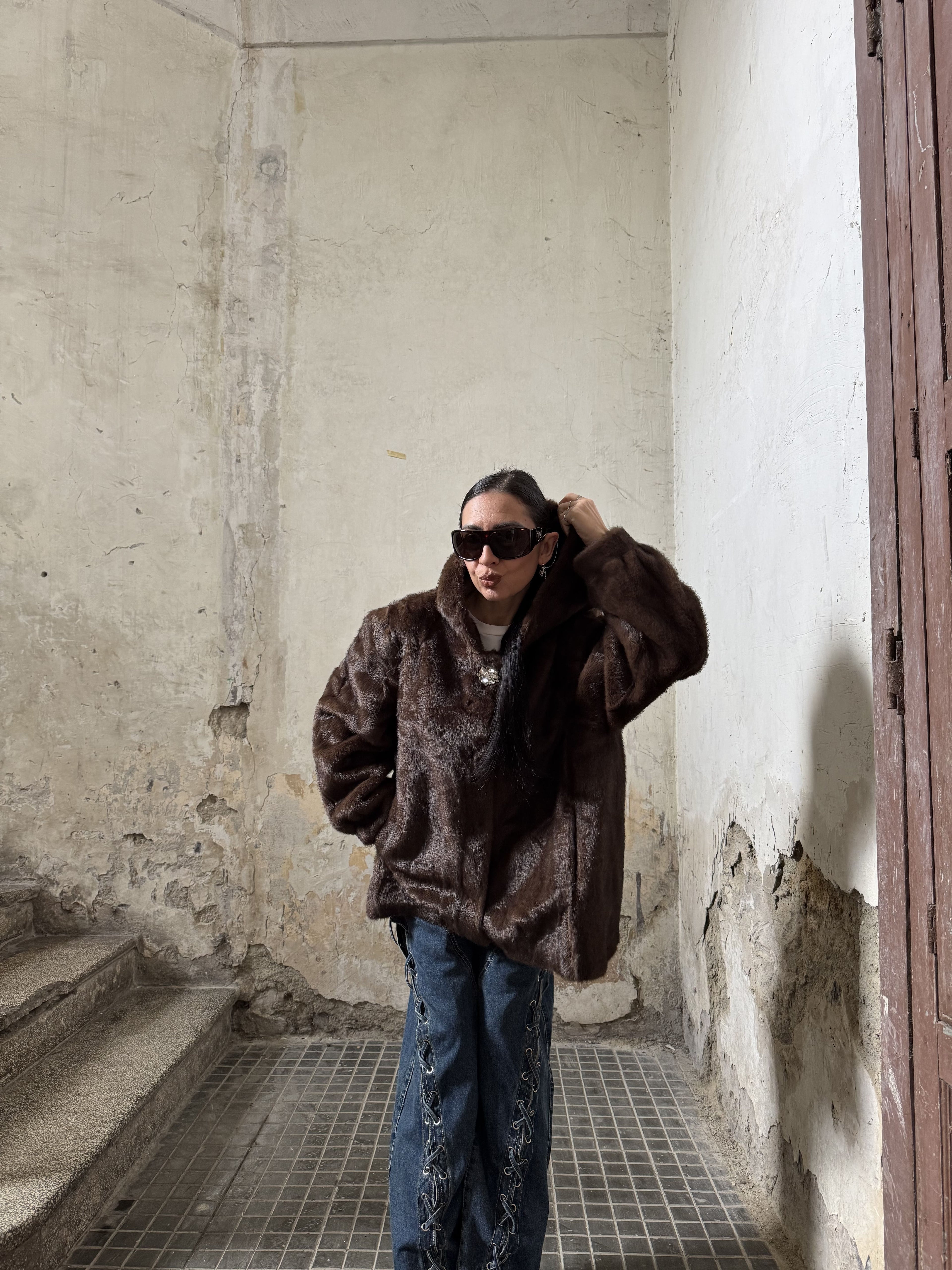 Ecofur con Cappuccio e Bottoni Gioiello (S–XL)