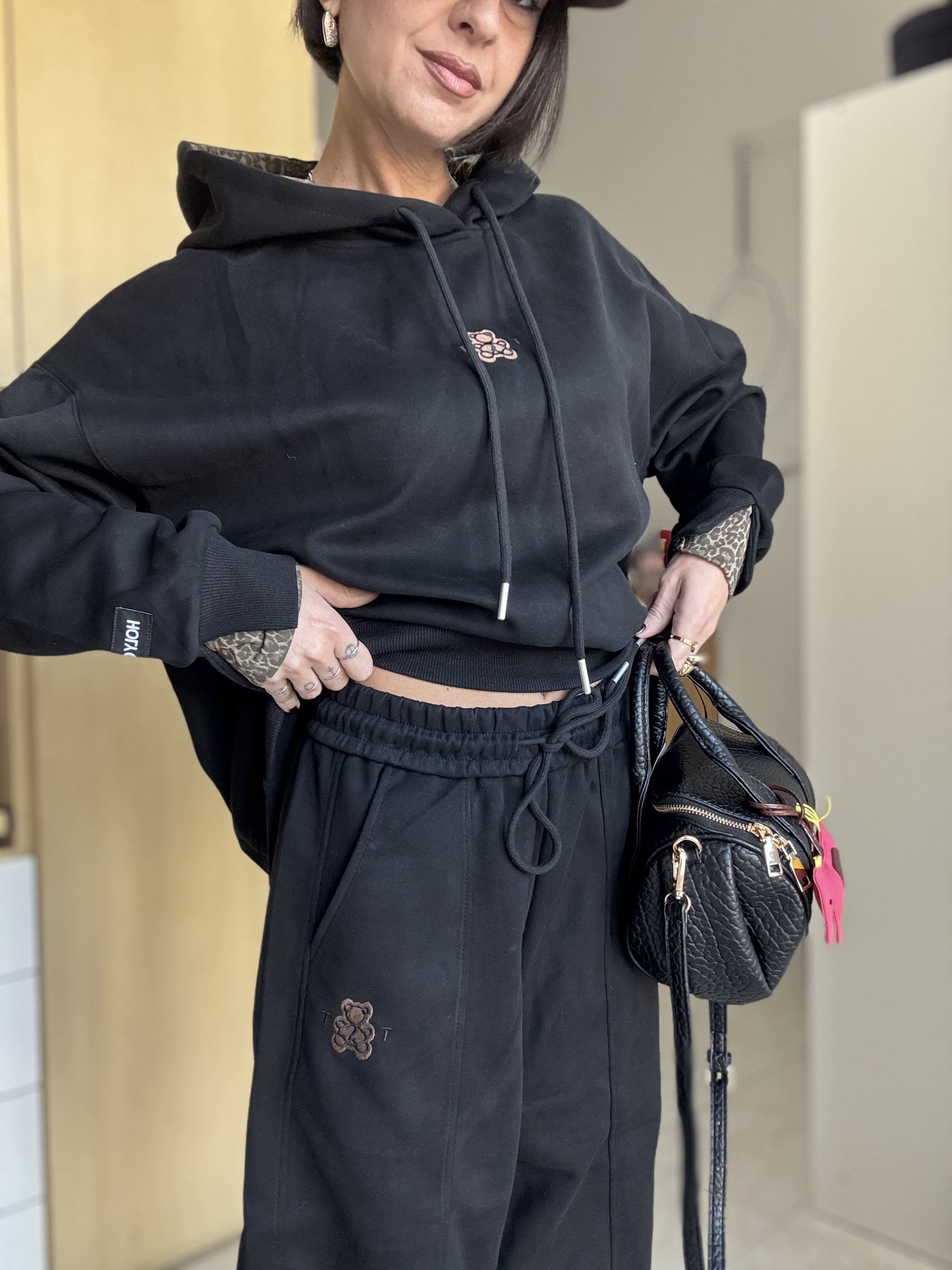 Coordinato Tuta da Donna Oversize in Cotone con Orsetto Ricamato e Dettagli Maculati MOON KISS