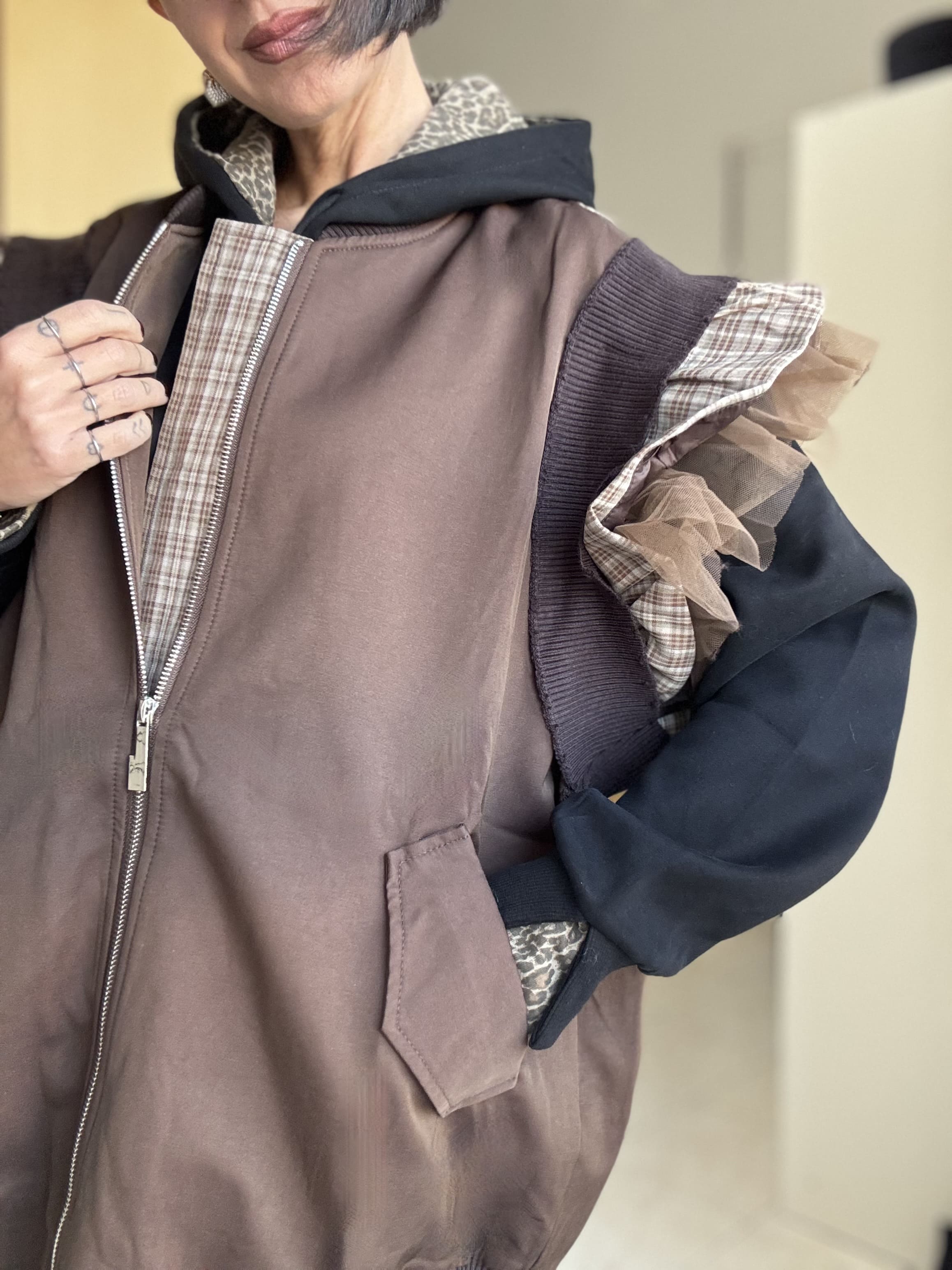 Smanicato Oversize da Donna con Volant in Tulle e Dettagli Scozzesi MOON KISS