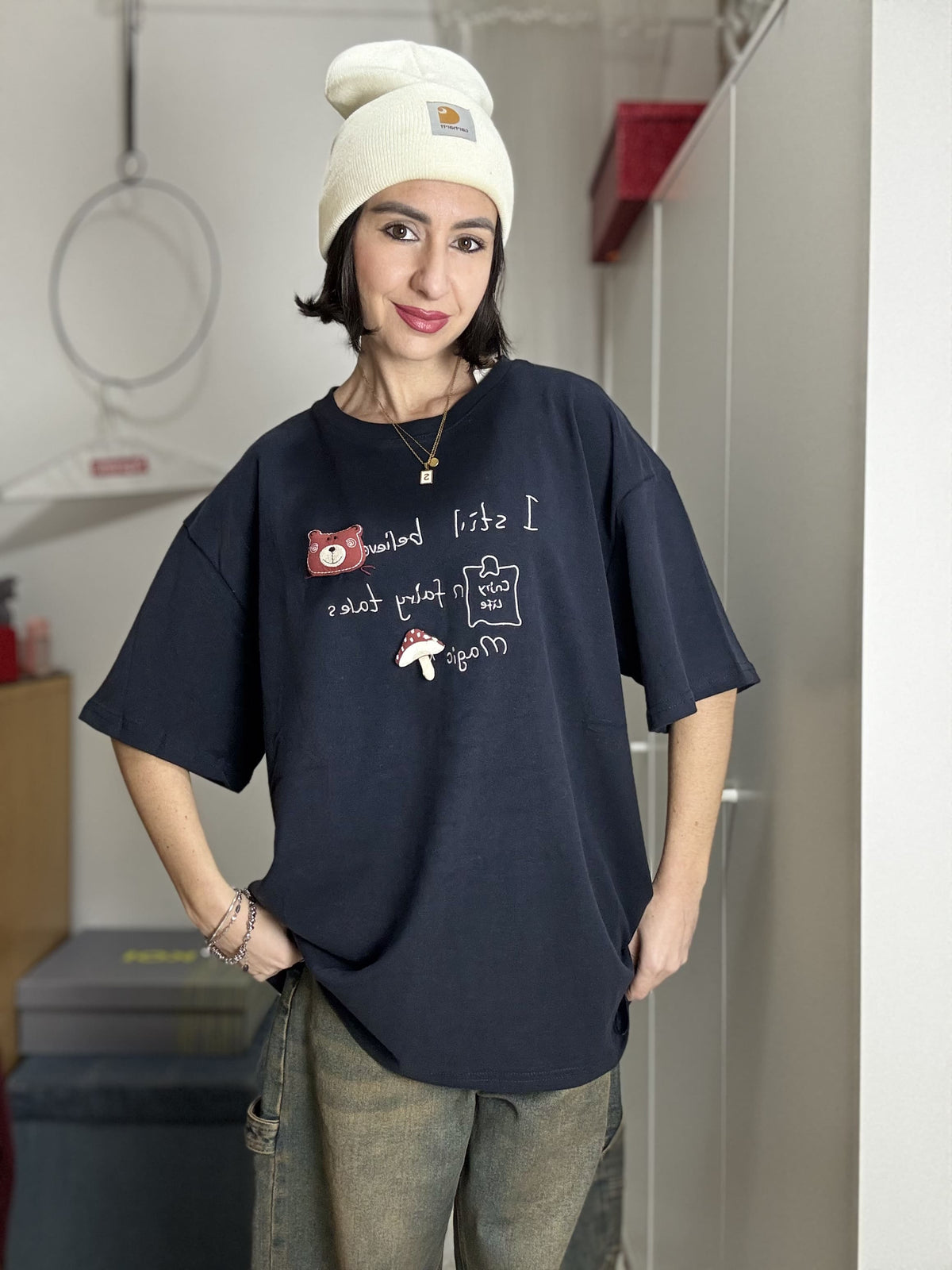 T-Shirt Comfy Casual Teddy con Ricamo e Applicazioni – Collezione Teddy