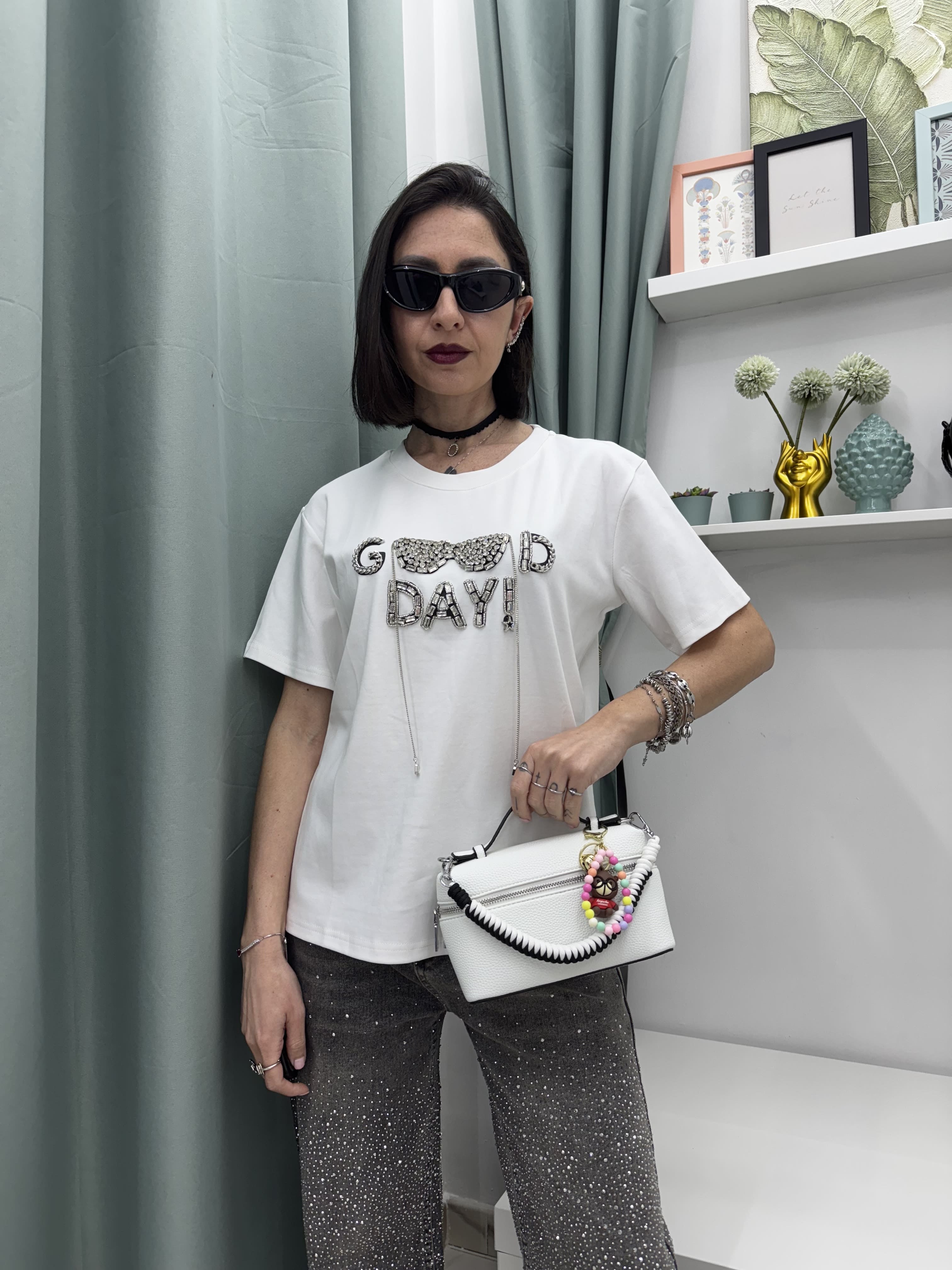 T-shirt Good Day con strass