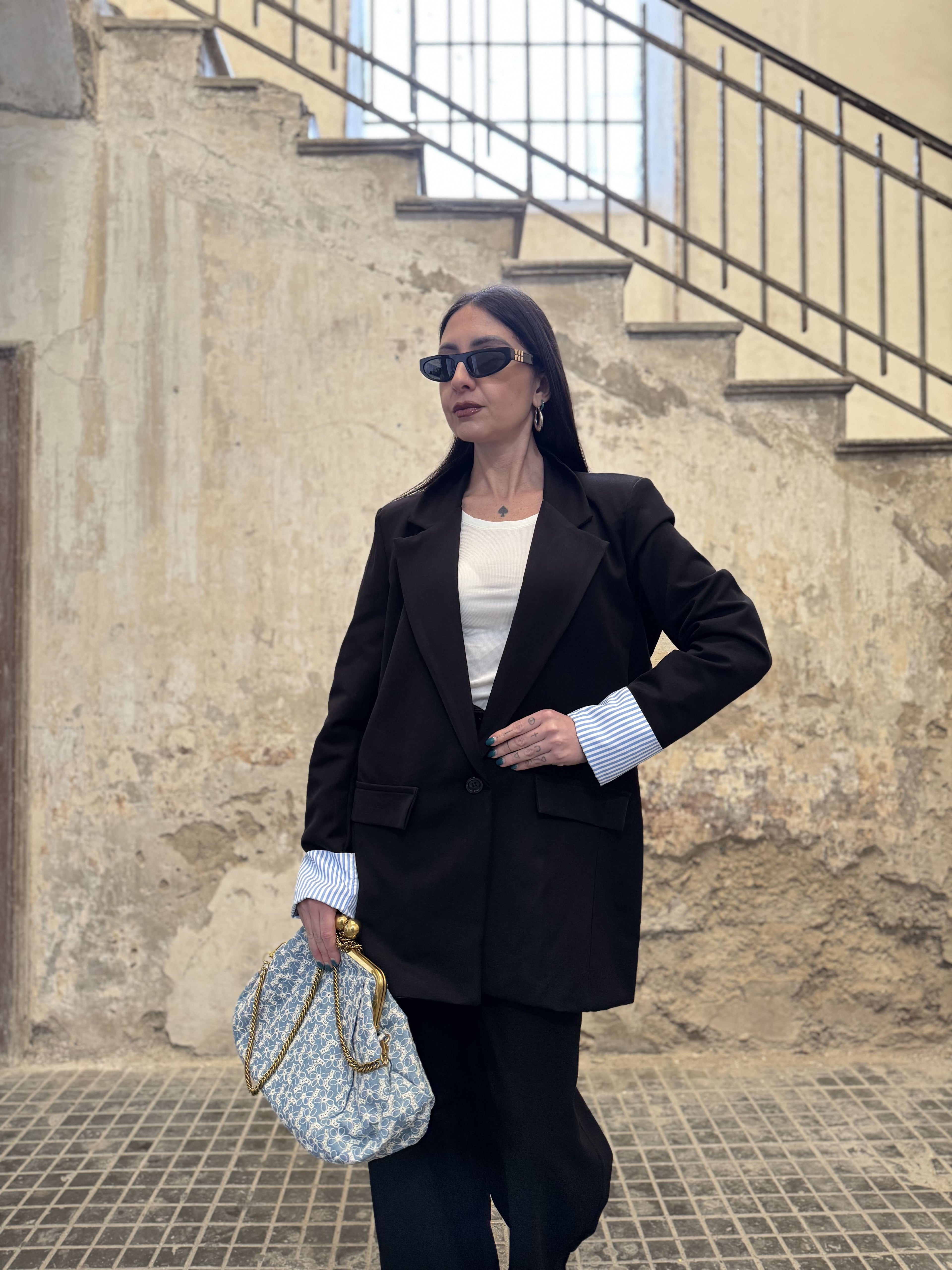 Tailleur con risvolti in tessuto camicia