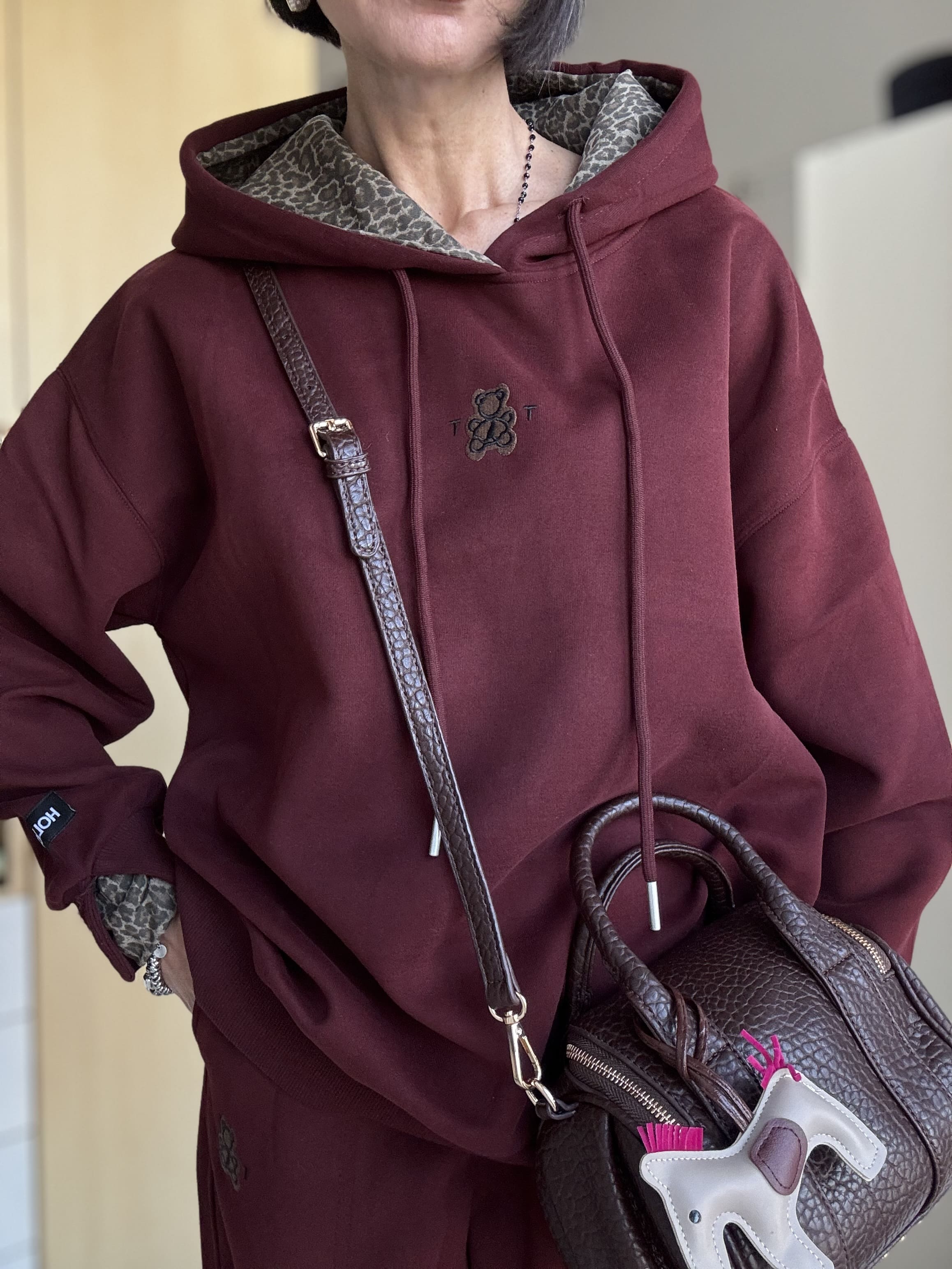 Coordinato Tuta da Donna Oversize in Cotone con Orsetto Ricamato e Dettagli Maculati MOON KISS