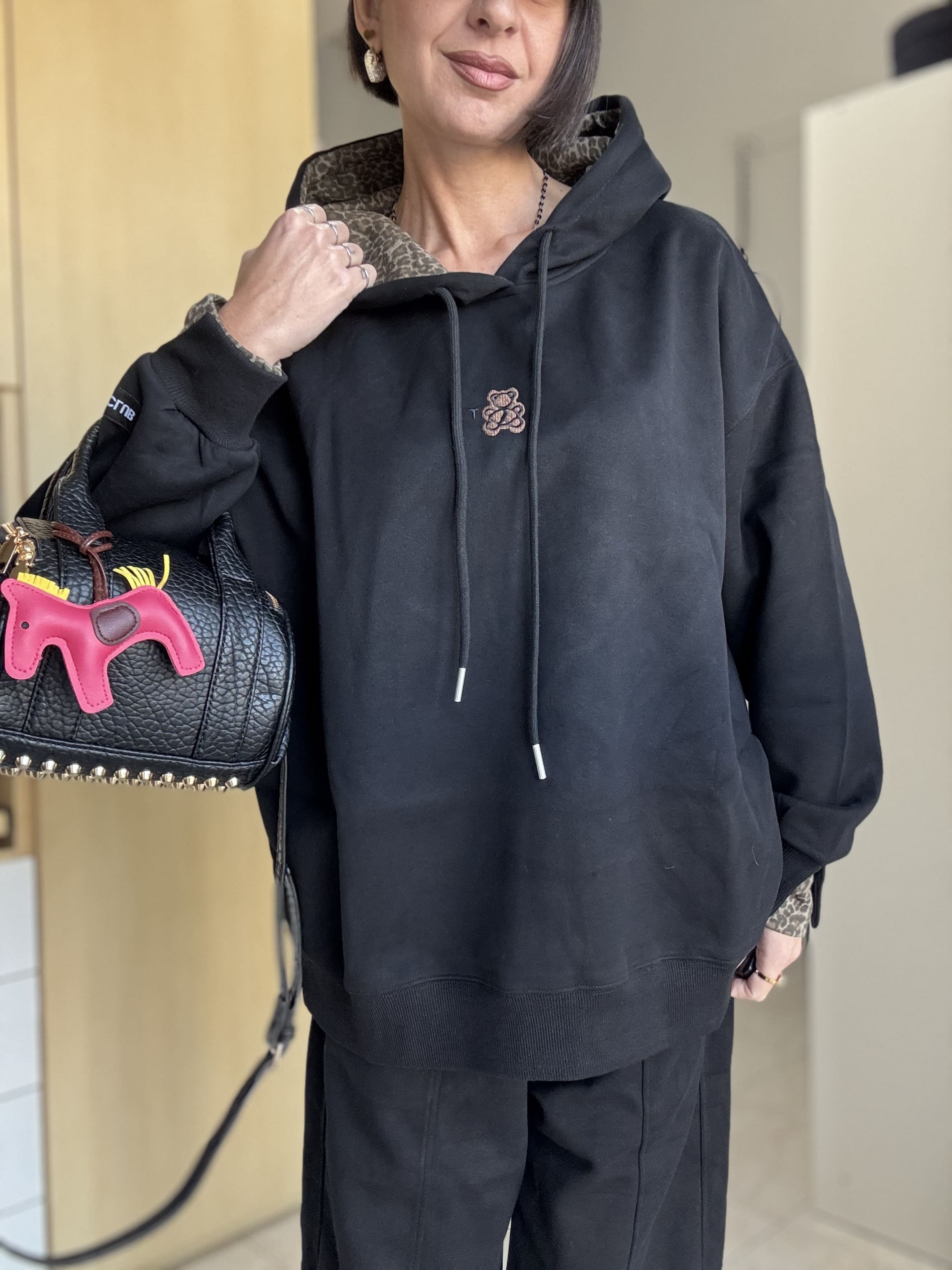 Coordinato Tuta da Donna Oversize in Cotone con Orsetto Ricamato e Dettagli Maculati MOON KISS