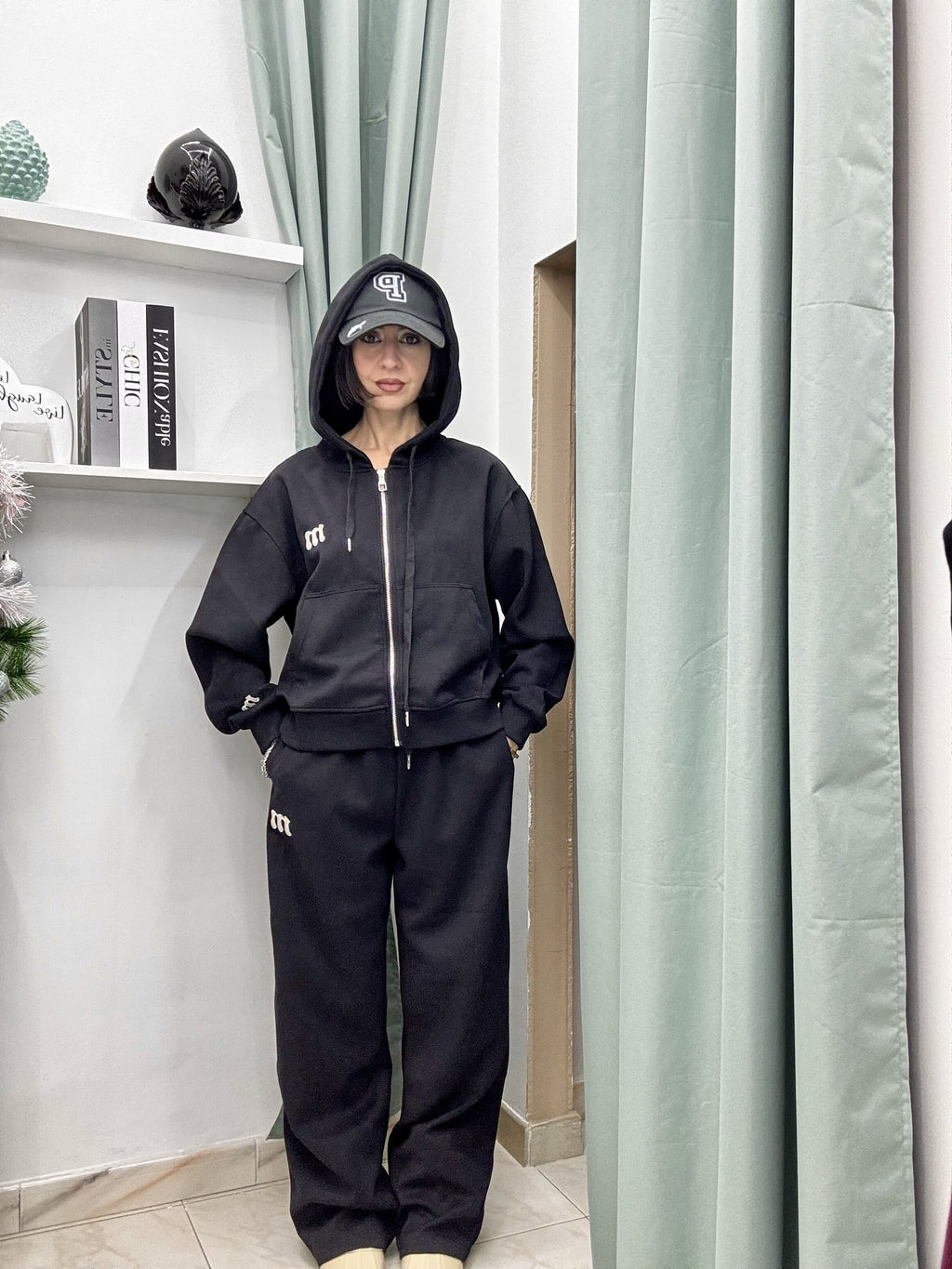 Coordinato Tuta Donna Moonkiss in Cotone – Felpa con Zip e Pantaloni Comfy (SM/ML)