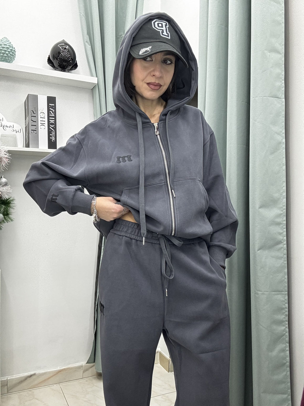 Coordinato Tuta Donna Moonkiss in Cotone – Felpa con Zip e Pantaloni Comfy (SM/ML)