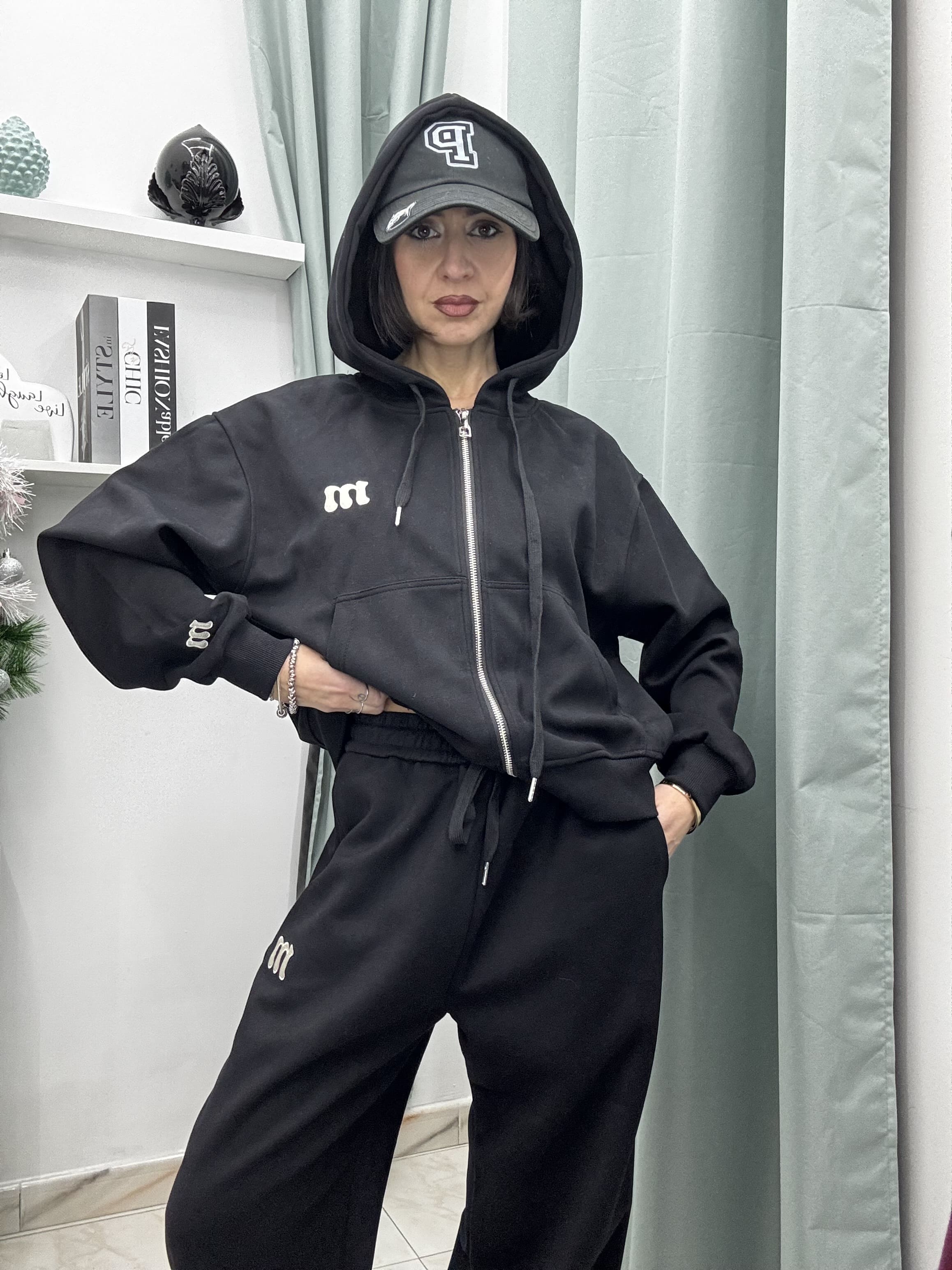 Coordinato Tuta Donna Moonkiss in Cotone – Felpa con Zip e Pantaloni Comfy (SM/ML)