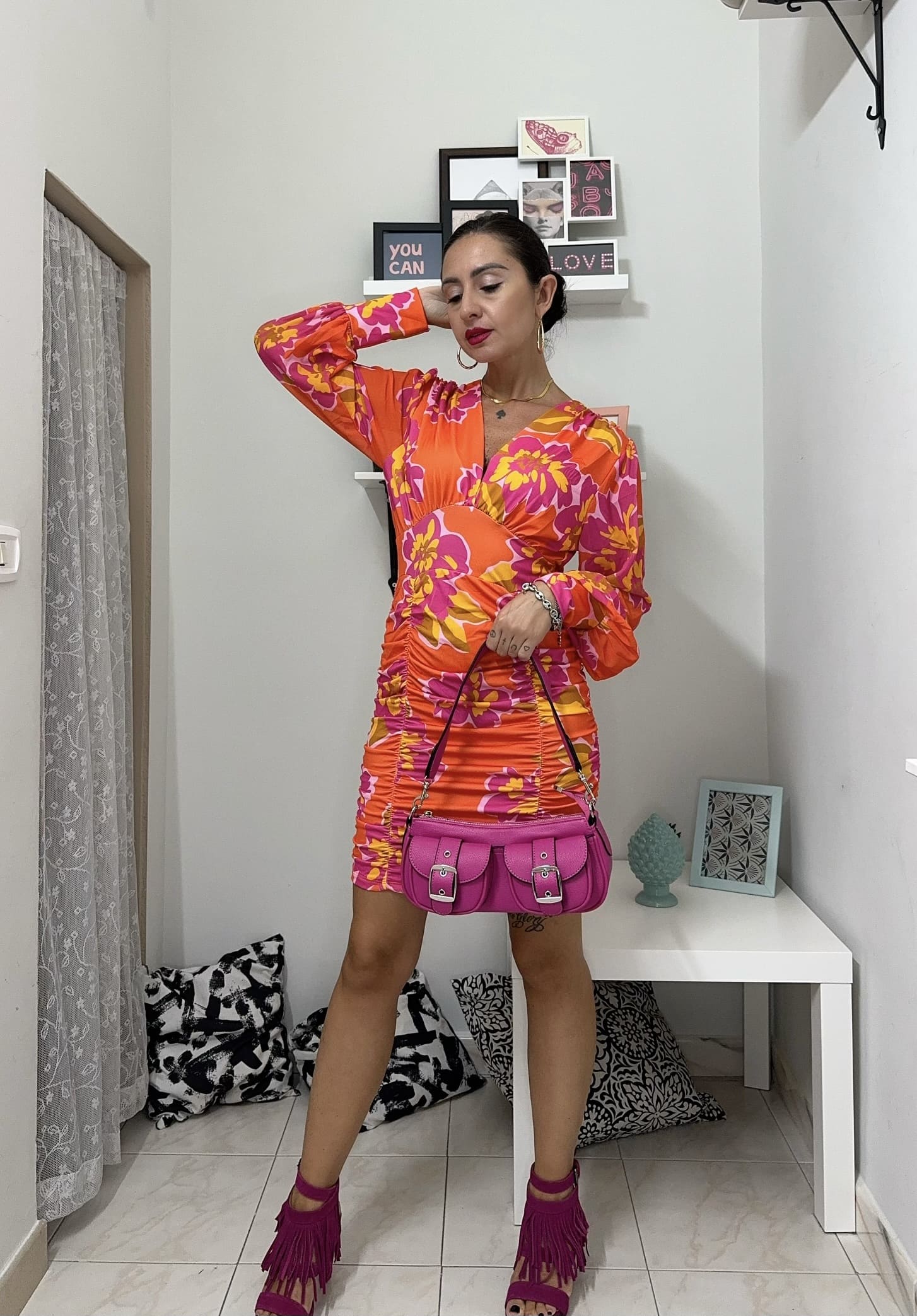 Vestito floreale con drappeggi
